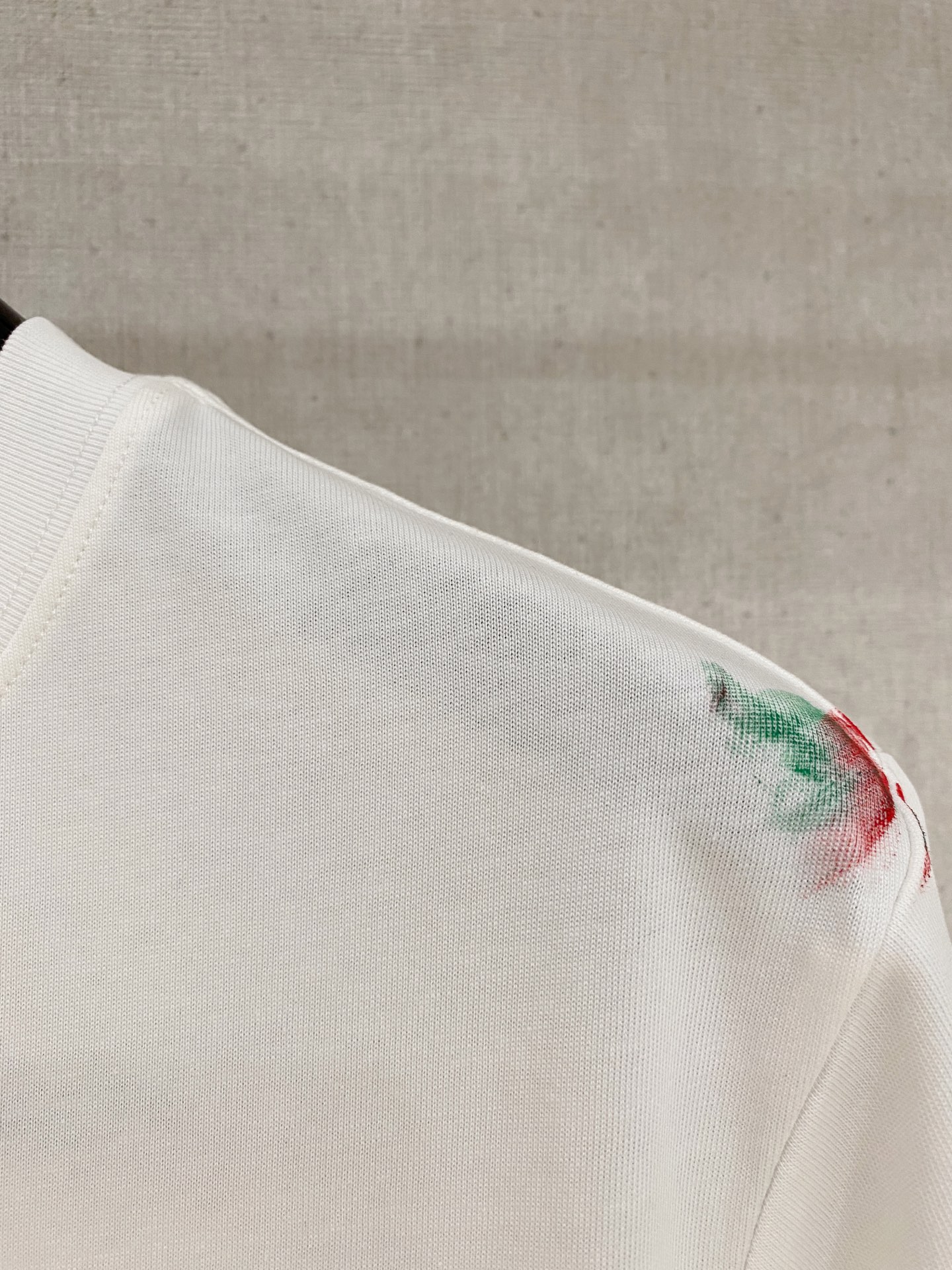 🌾退换# 路易威*LV 春夏新款首发专柜最新款短袖圆领T恤 手绘工艺 高端订制 设计前卫时尚！品牌log