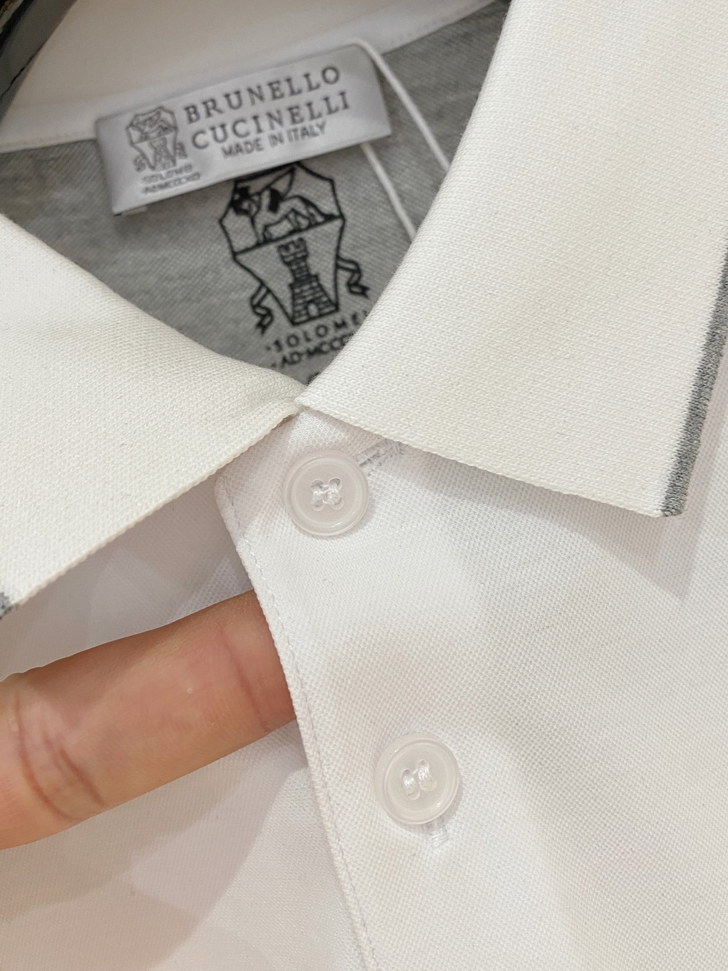  
bC夏季新品翻领Polo短袖
时尚单品设计，更加时尚舒适，高标准定制，上身非常有型，奢华品牌经典LO