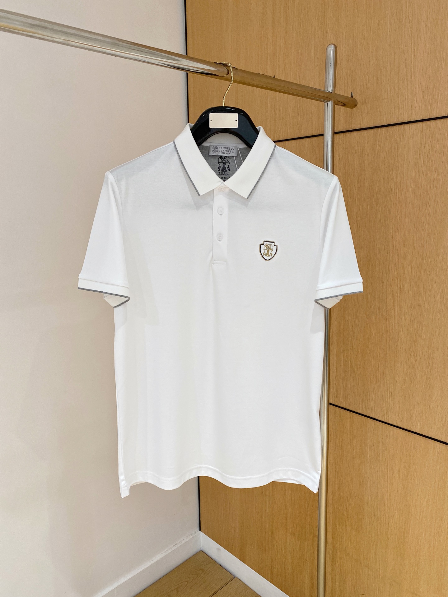  
bC夏季新品翻领Polo短袖
时尚单品设计，更加时尚舒适，高标准定制，上身非常有型，奢华品牌经典LO