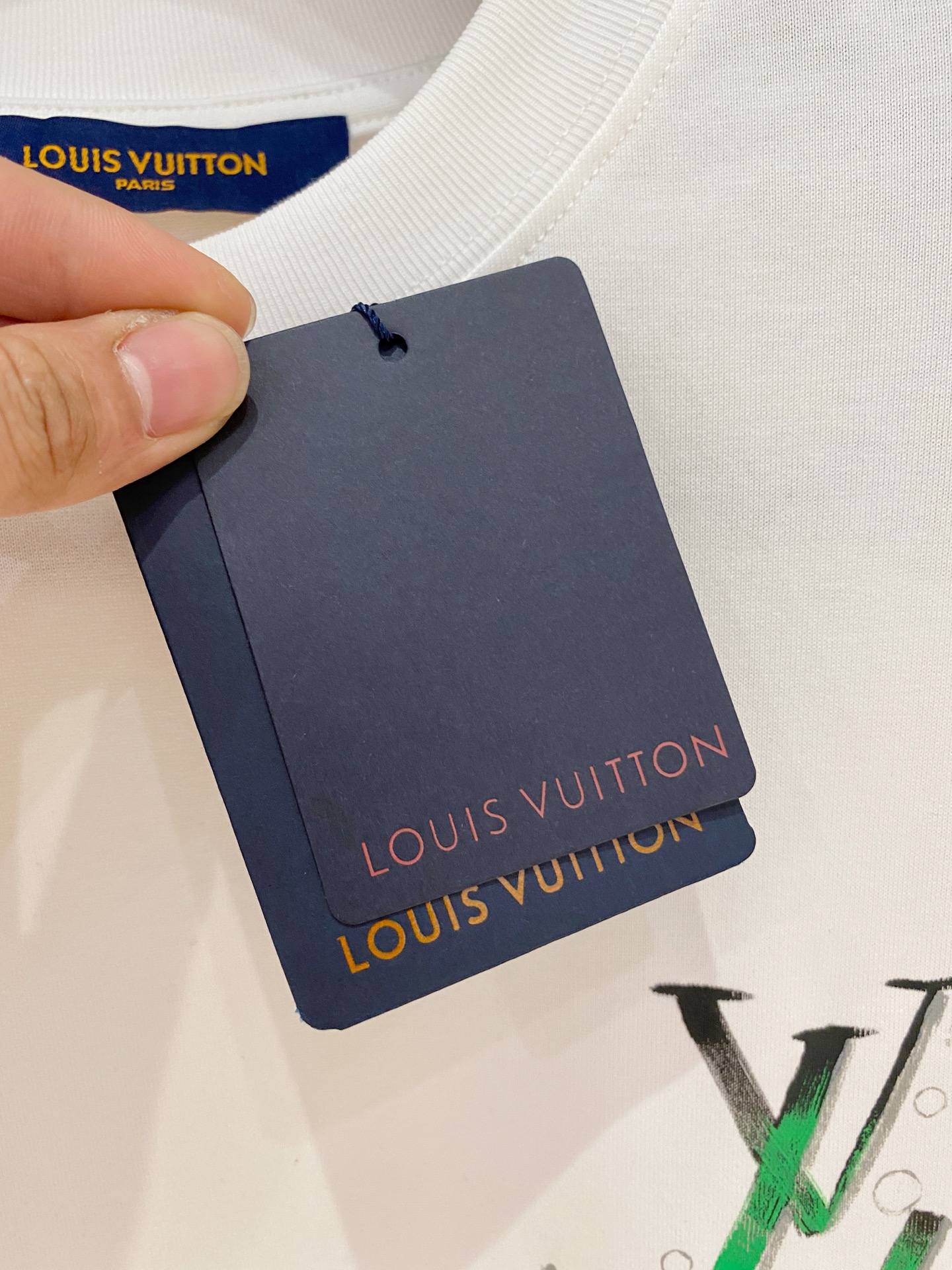 。上新lv 手绘 25 SS 新疆长绒棉 上身舒适亲肤 纯棉质感 经典百搭 黑白 码数M-3Xl