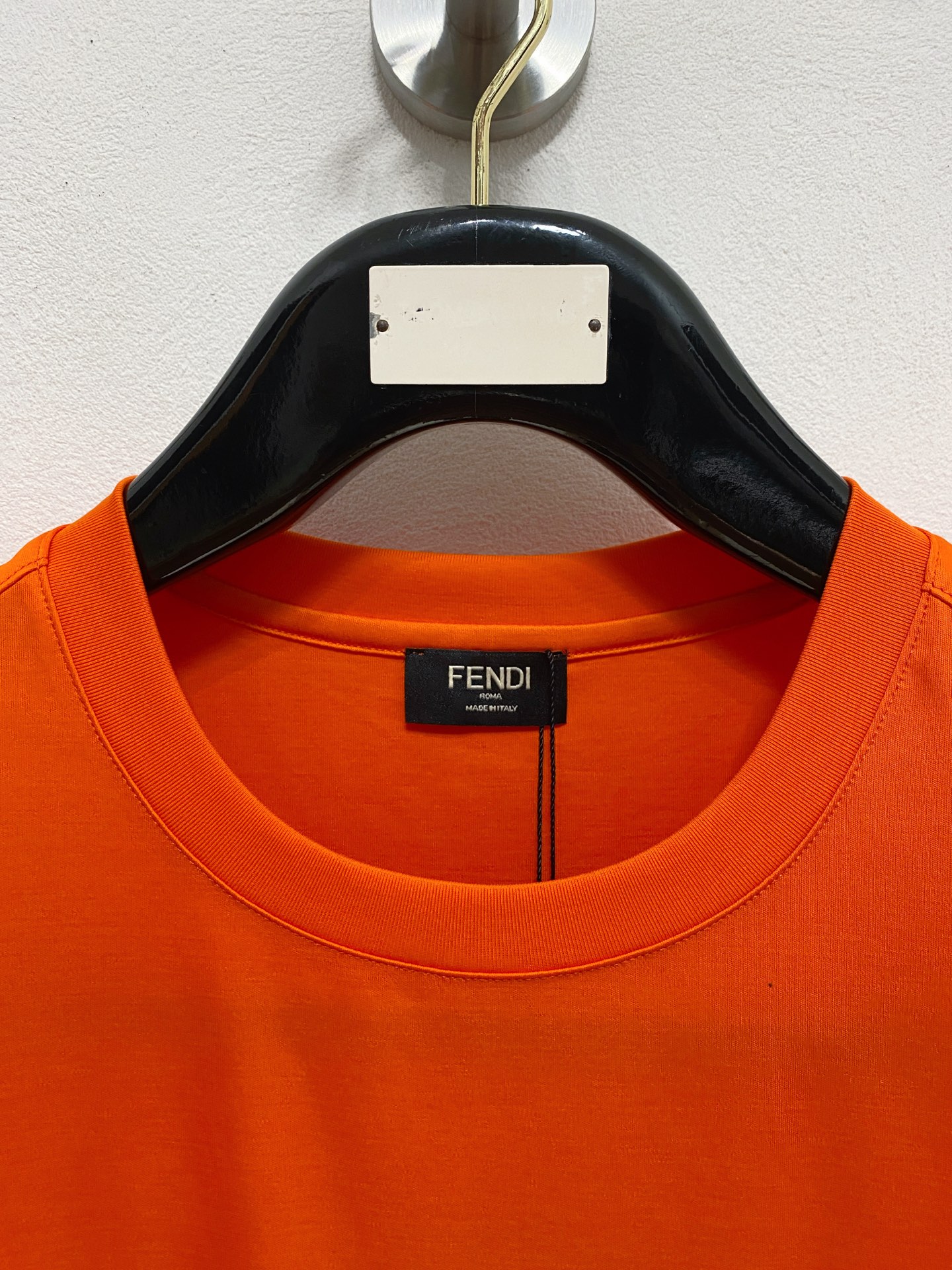  芬迪 2025春夏新款首发专柜最新款圆领短袖 高端订制 设计前卫时尚！品牌logo重工艺设计 高端定制