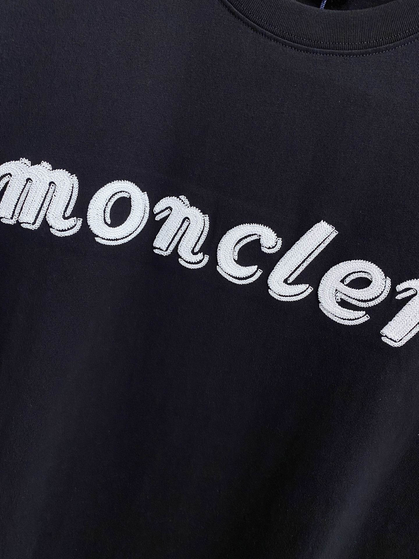  蒙*Moncler 25SS春夏新款首发专柜最新款短袖圆领T恤 高端订制 设计前卫时尚！品牌logo重