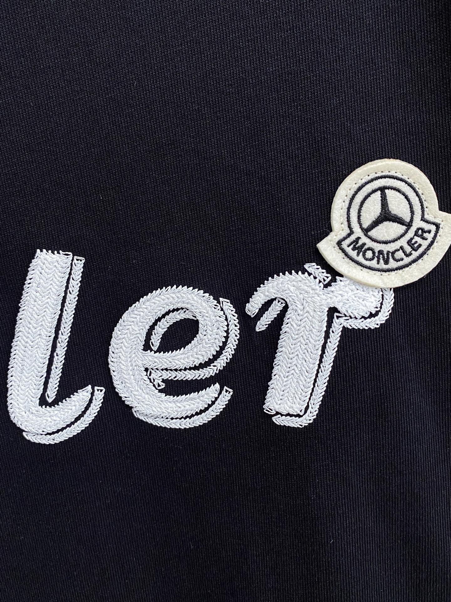  蒙*Moncler 25SS春夏新款首发专柜最新款短袖圆领T恤 高端订制 设计前卫时尚！品牌logo重