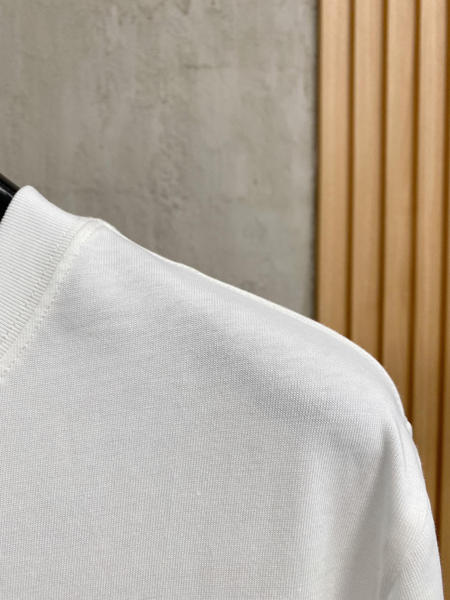  迪*DIOR 25SS春夏新款首发专柜最新款短袖圆领T恤 手绘高端订制 设计前卫时尚！品牌logo重工