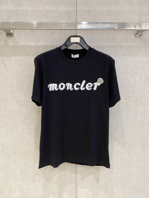 Moncler 25SS Men's Short Sleeve T-Shirt, Round Neck, Designer Logo, Soft Fabric 1 Moncler 25SS Men's Short Sleeve T-Shirt, Round Neck, Designer Logo, Soft Fabric