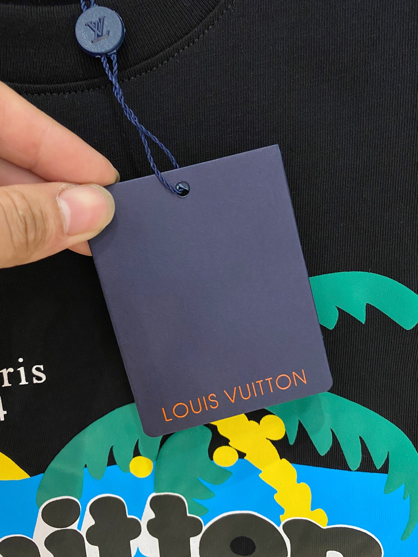  lv。春夏新款首发专柜最新款短袖圆领T恤 高端订制 设计前卫时尚！品牌logo重工艺设计 高端定制23
