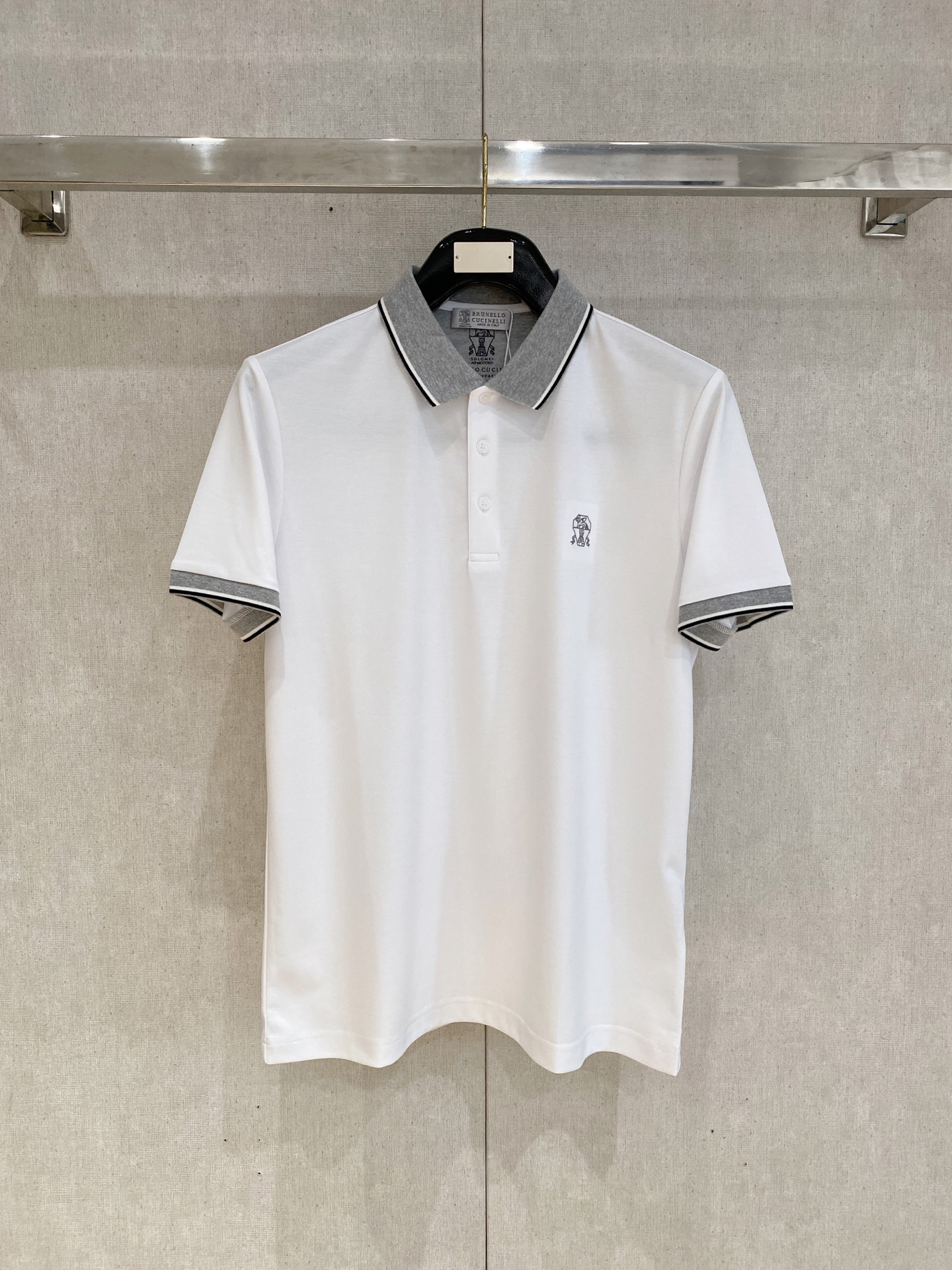 Brunello Cucinelli Summer Polo Shirt, Short Sleeve, Classic Logo, Comfortable Fabric 2 i1749135015862 7517 0 0