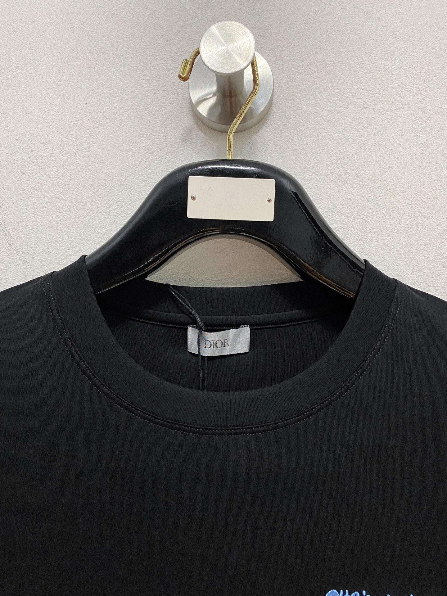  迪奥 顶级品质 2025款新品短袖！精选100支双面丝光棉面料，手感柔软。顶级进口私货，时尚设计潮流短