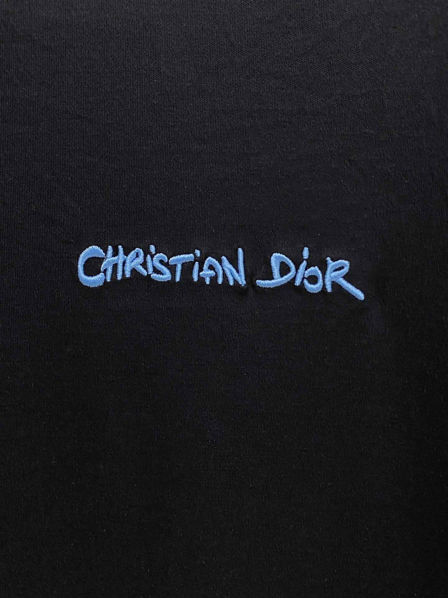  迪奥 顶级品质 2025款新品短袖！精选100支双面丝光棉面料，手感柔软。顶级进口私货，时尚设计潮流短