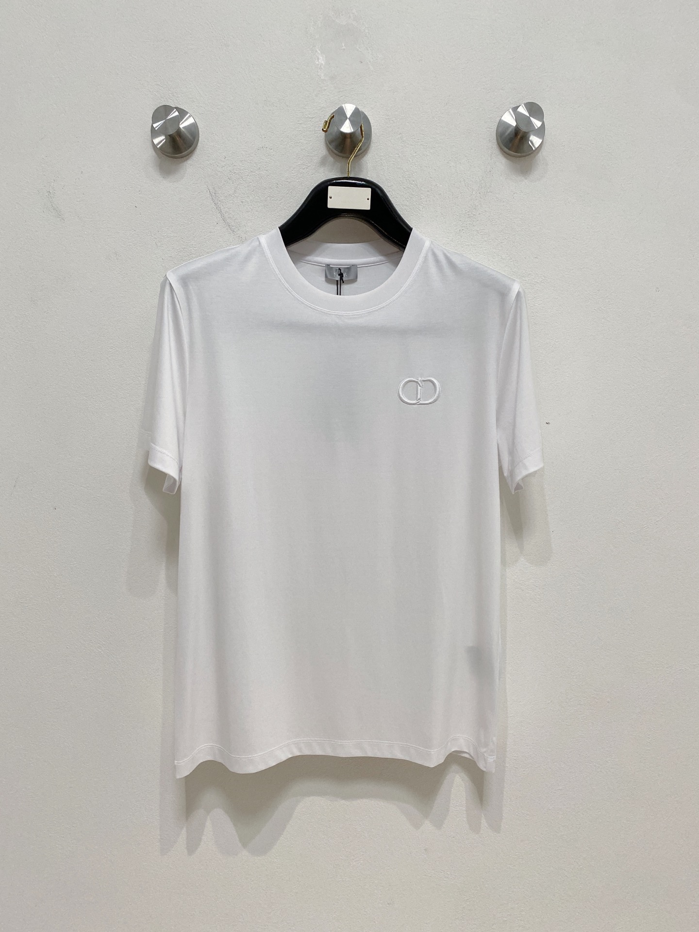  迪奥  顶级品质 2025款新品短袖！精选100支双面丝光棉面料，手感柔软。顶级进口私货，时尚设计潮流