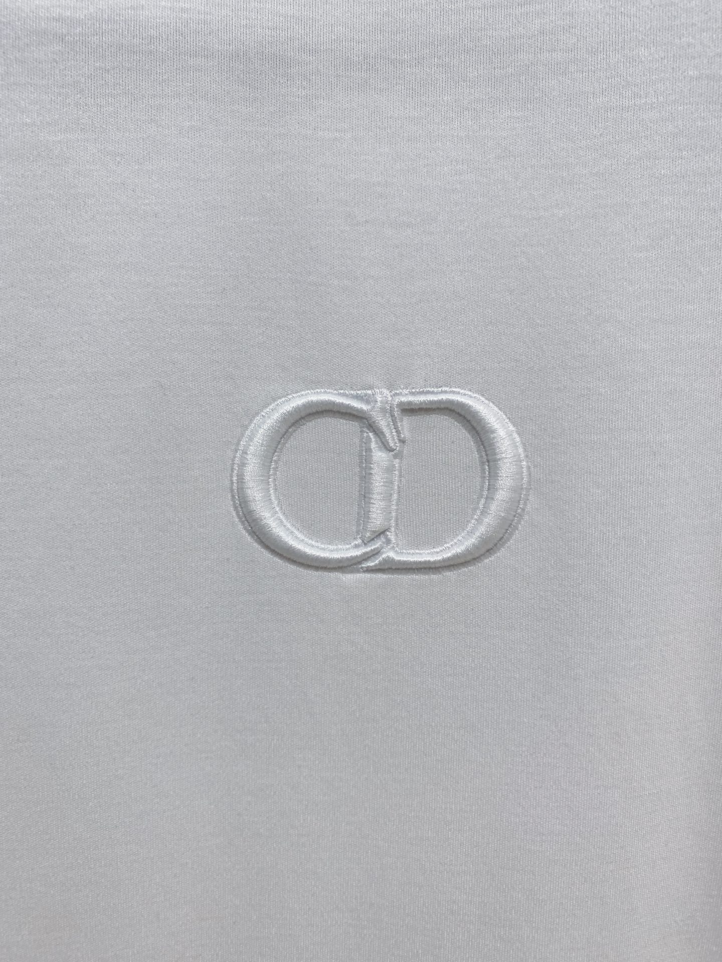  迪奥  顶级品质 2025款新品短袖！精选100支双面丝光棉面料，手感柔软。顶级进口私货，时尚设计潮流