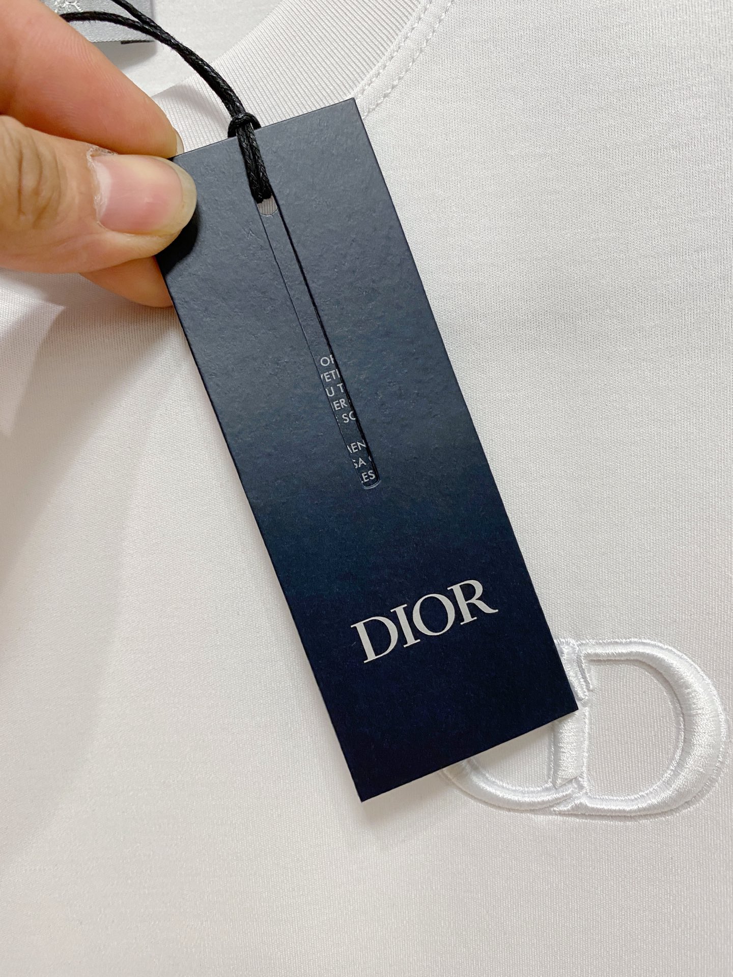  迪奥  顶级品质 2025款新品短袖！精选100支双面丝光棉面料，手感柔软。顶级进口私货，时尚设计潮流