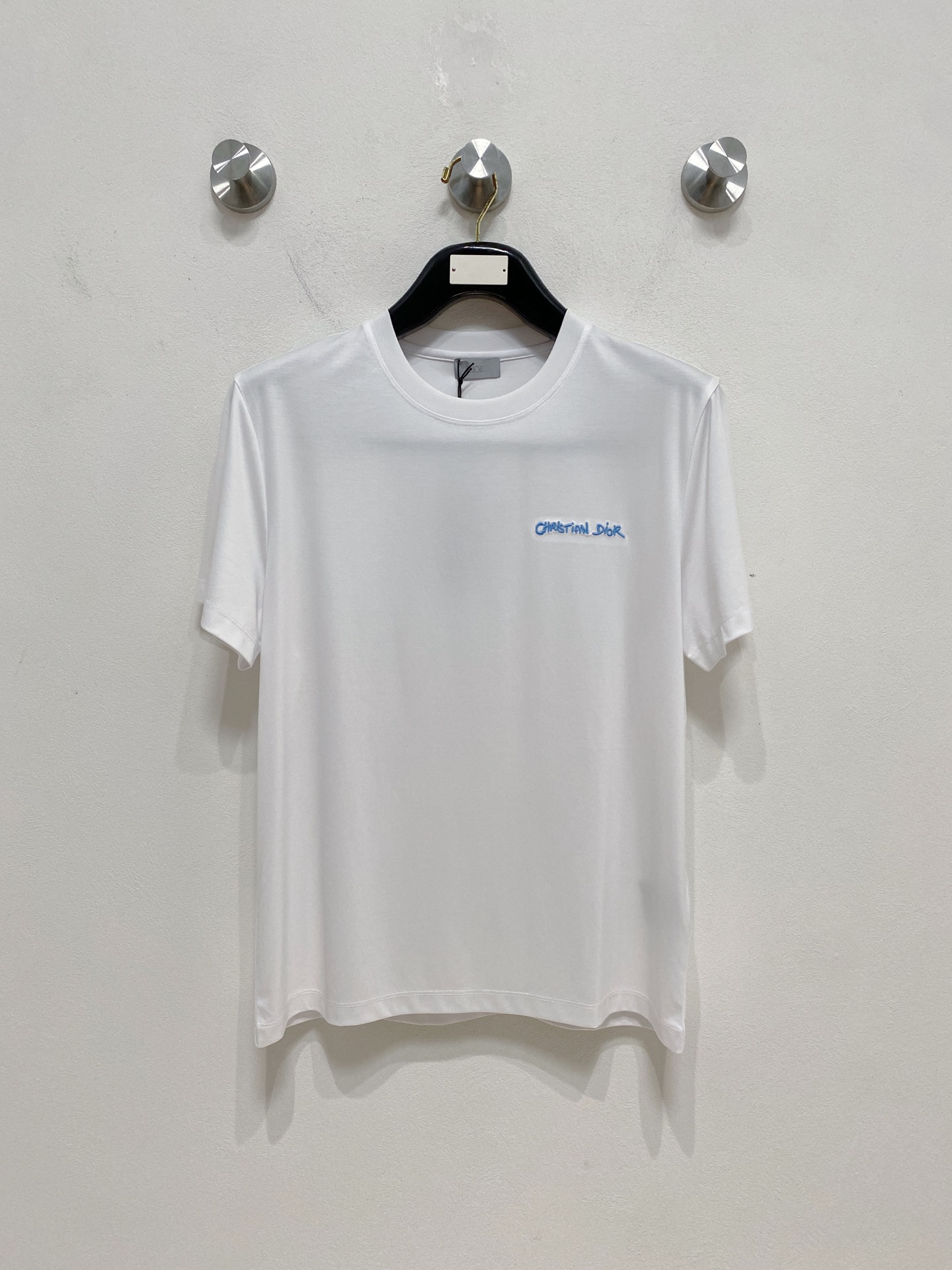  迪奥 顶级品质 2025款新品短袖！精选100支双面丝光棉面料，手感柔软。顶级进口私货，时尚设计潮流短