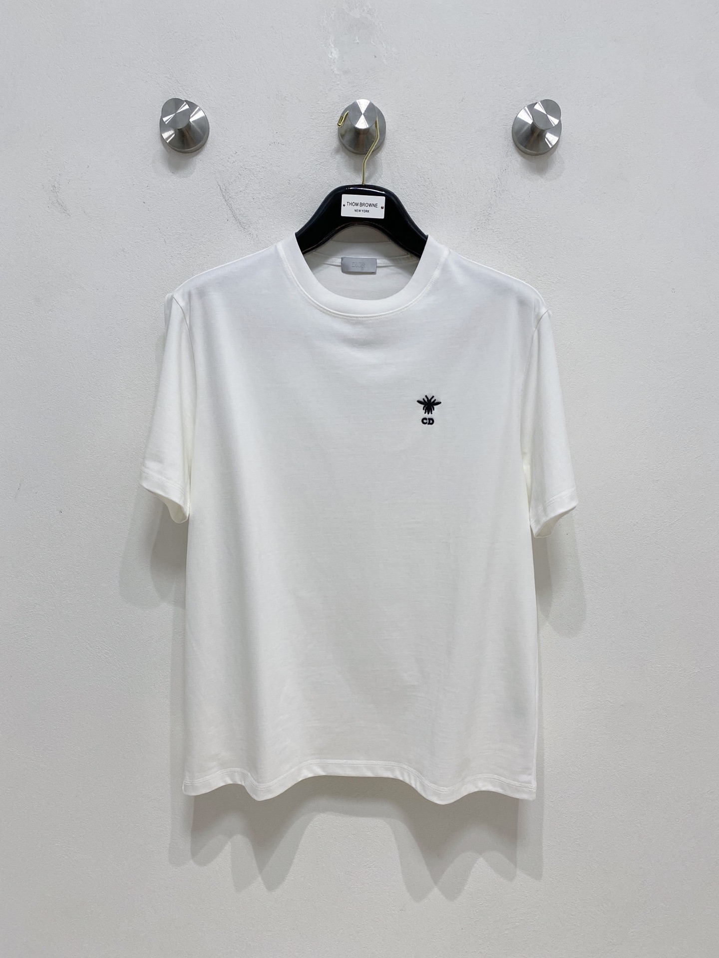 NO:445996,New 25ss Dior Xinjiang long velvet cotton, comfortable and skin-friendly, pure cotton texture, classic and versatile, black and white, loose version of M-3Xl, dior, alexander wang19860909上新25ss 迪奥 新疆长绒棉 上身舒适亲肤 纯棉质感 经典百搭 黑白 码数M-3Xl宽松版型,,dior,alexander wang,Men's clothing