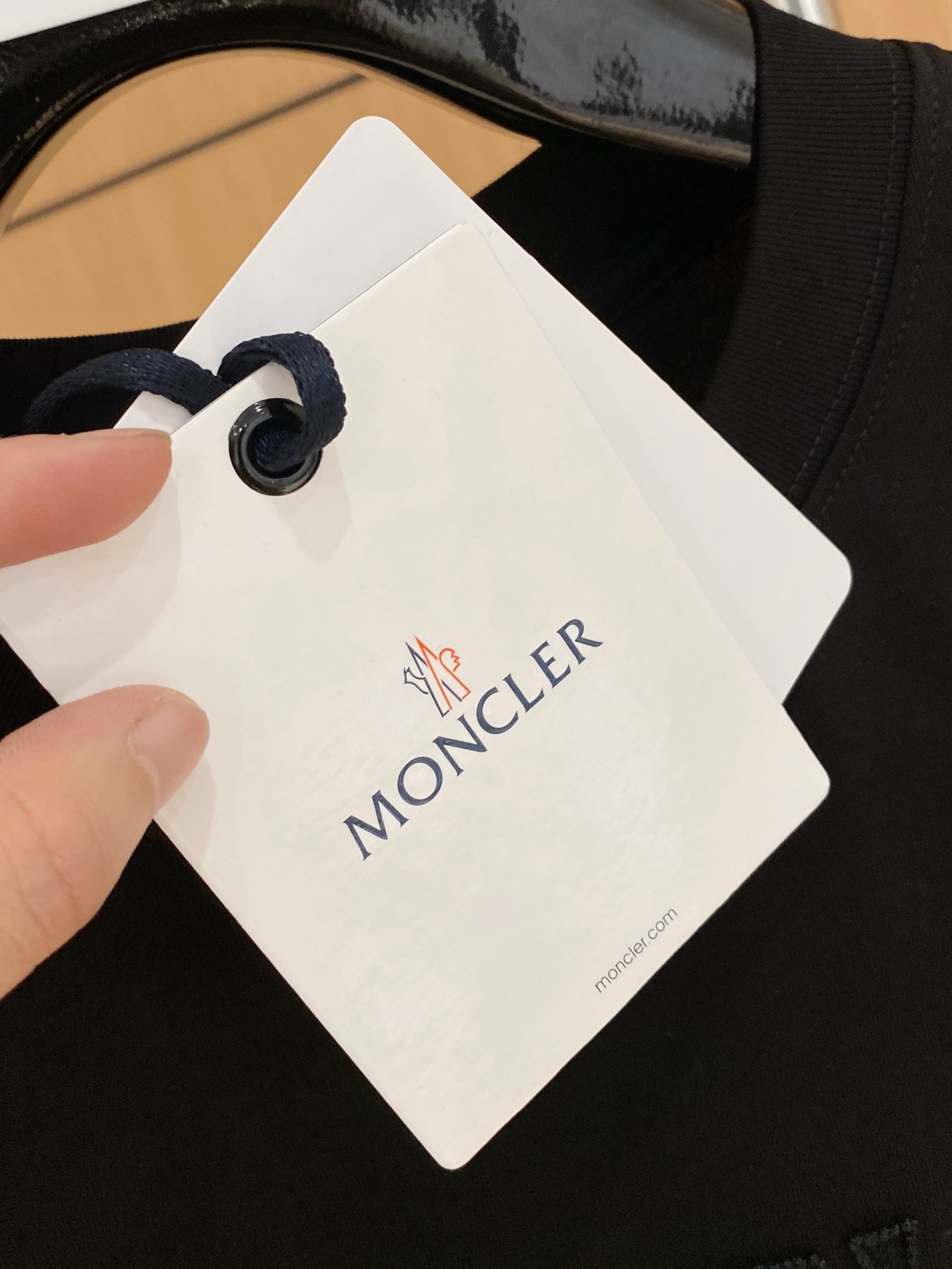  MONCRER 2025春夏新款首发专柜最新款短袖圆领T恤 高端订制 设计前卫时尚！品牌logo重工艺