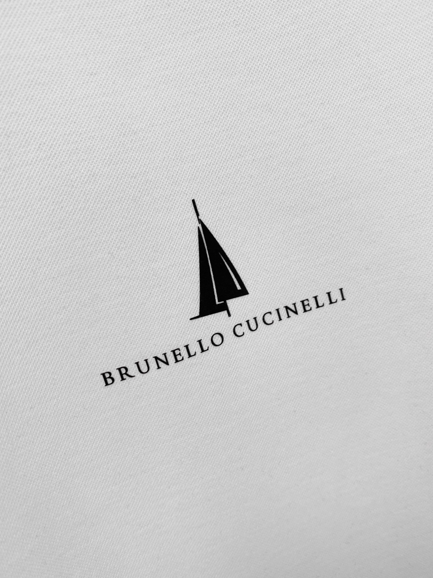 “BC’s Classic Business Leisure T-Shirt: Silky Cotton, Clean Design, Various Colors | Sizes M-3XL” - 图片 4