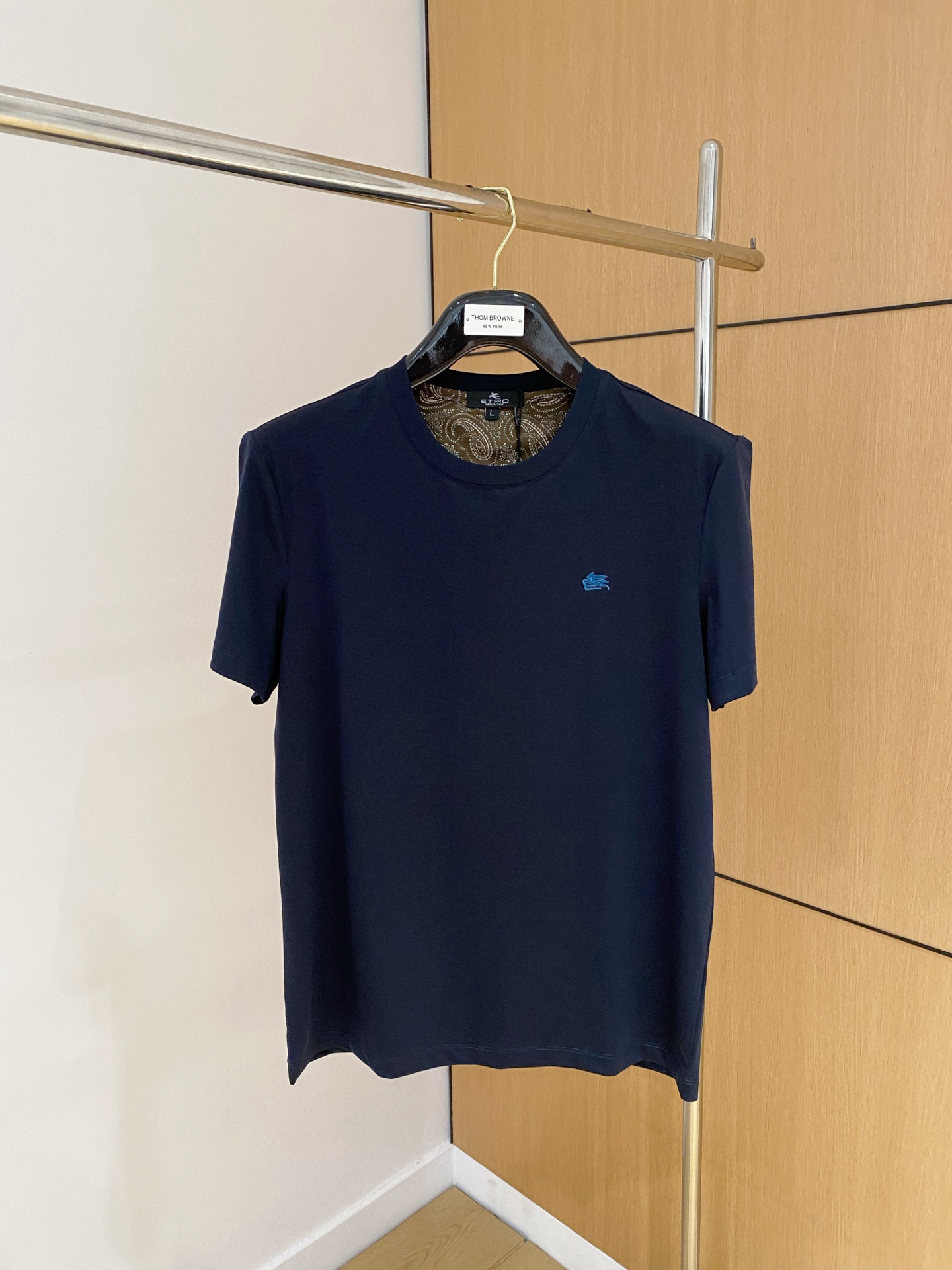 Year-Old Classic Business Leisure T-Shirt with Silky Cotton Fabric and Clean Design