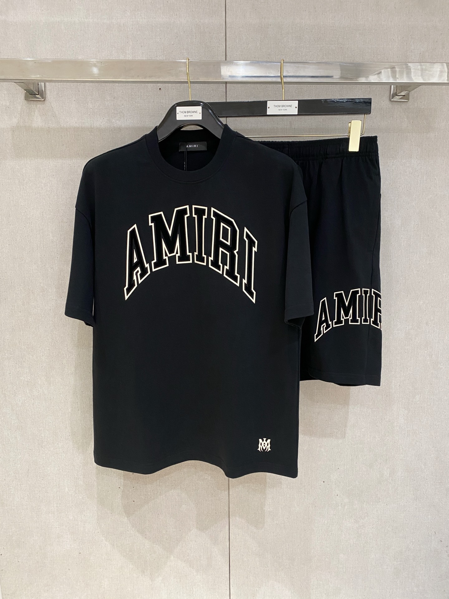 “330g Heavy-Pound T-Shirts Suit: Amiri Amir Gender-Neutral Sizing in Black & White – S-XL”