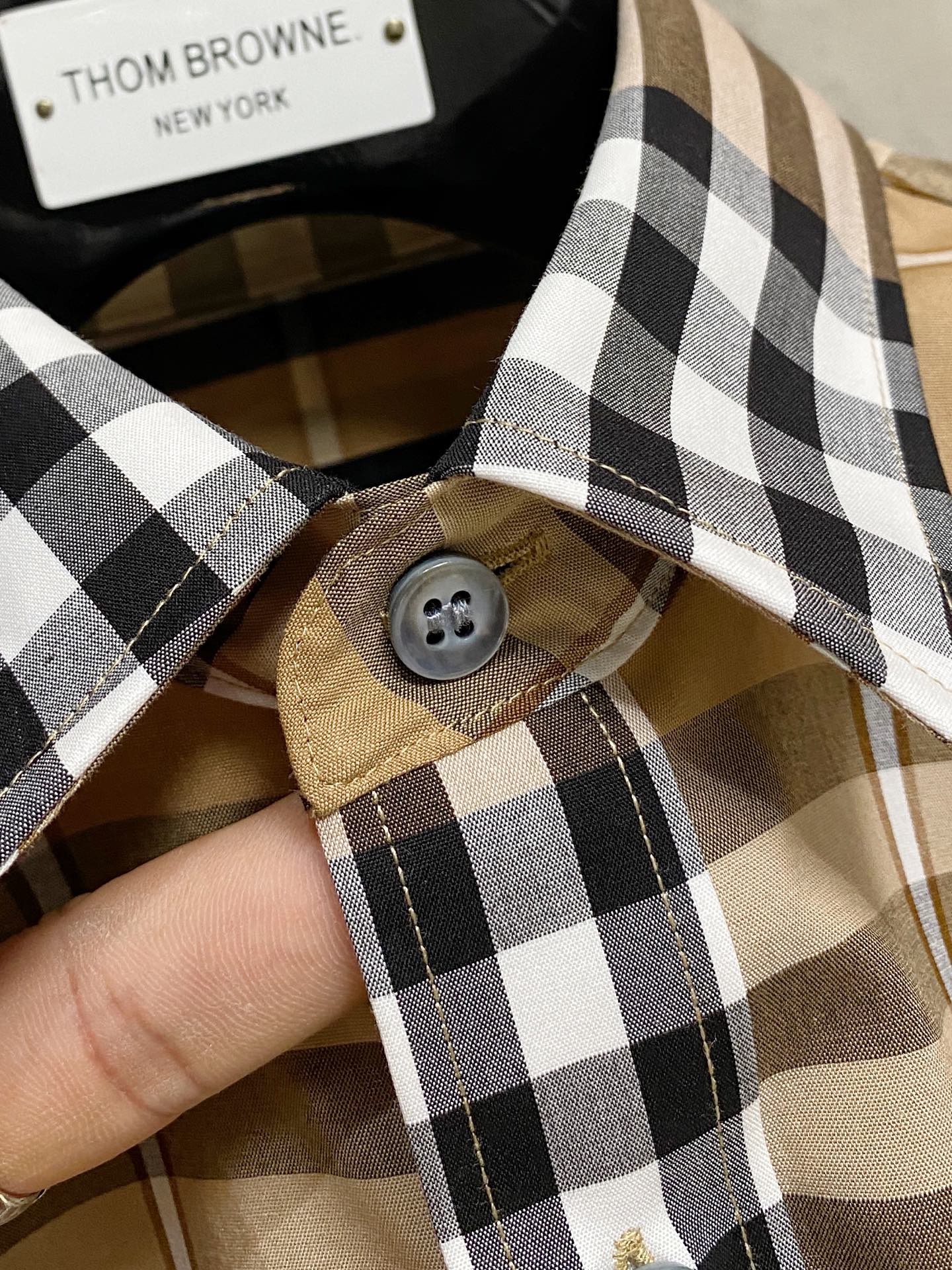 强势上新，新款不断！！！新款衬衫，高级面料高级做工，顶级品质！！！S一XXLS穿125左右m穿140左右