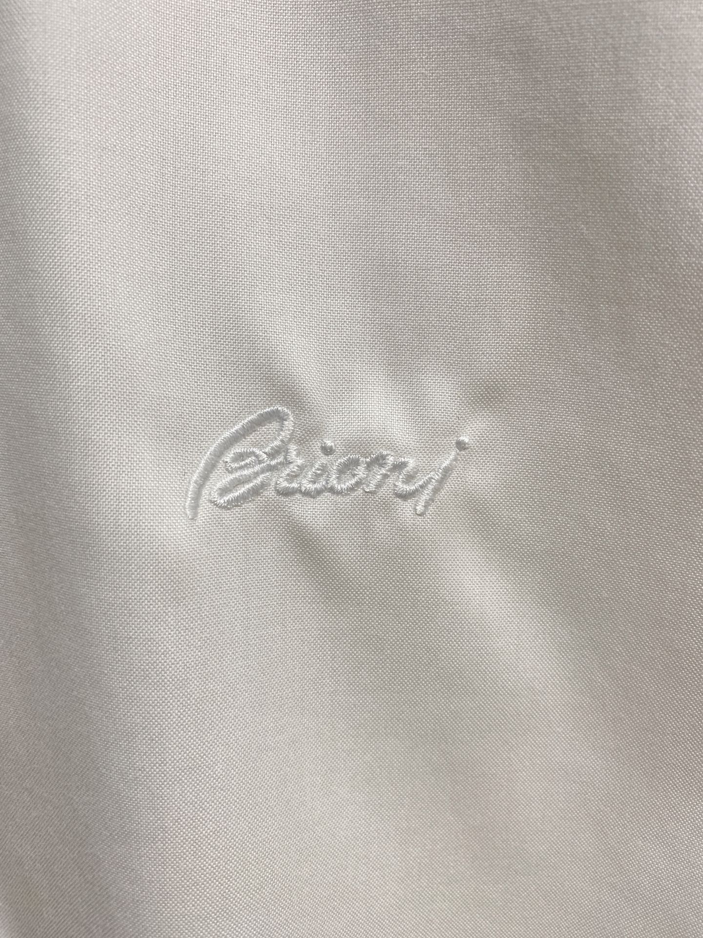 强势上新，新款不断！！！新款衬衫，高级面料高级做工，顶级品质！！！S一XXLS穿125左右m穿140左右