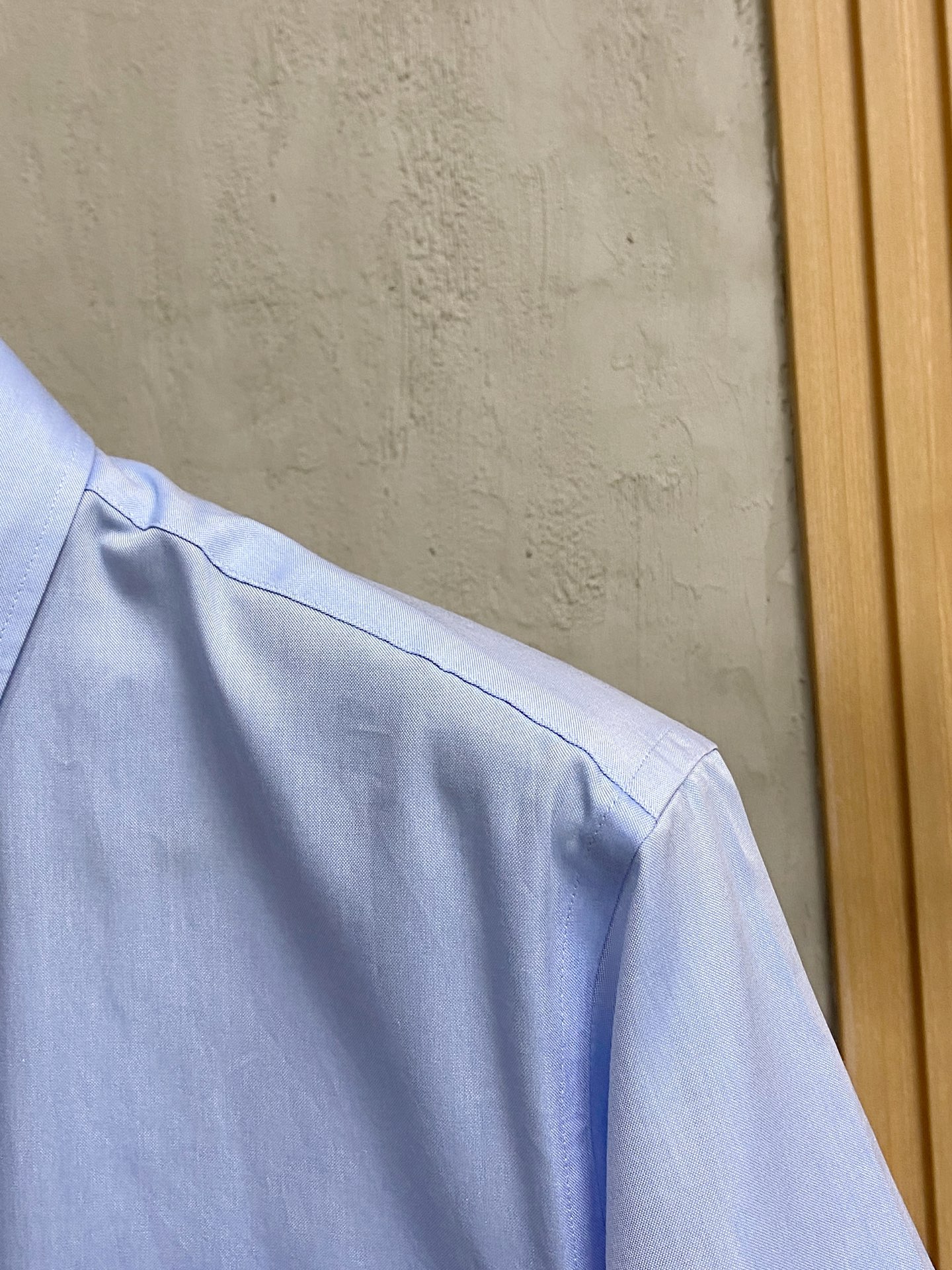 强势上新，新款不断！！！新款衬衫，高级面料高级做工，顶级品质！！！S一XXLS穿125左右m穿140左右