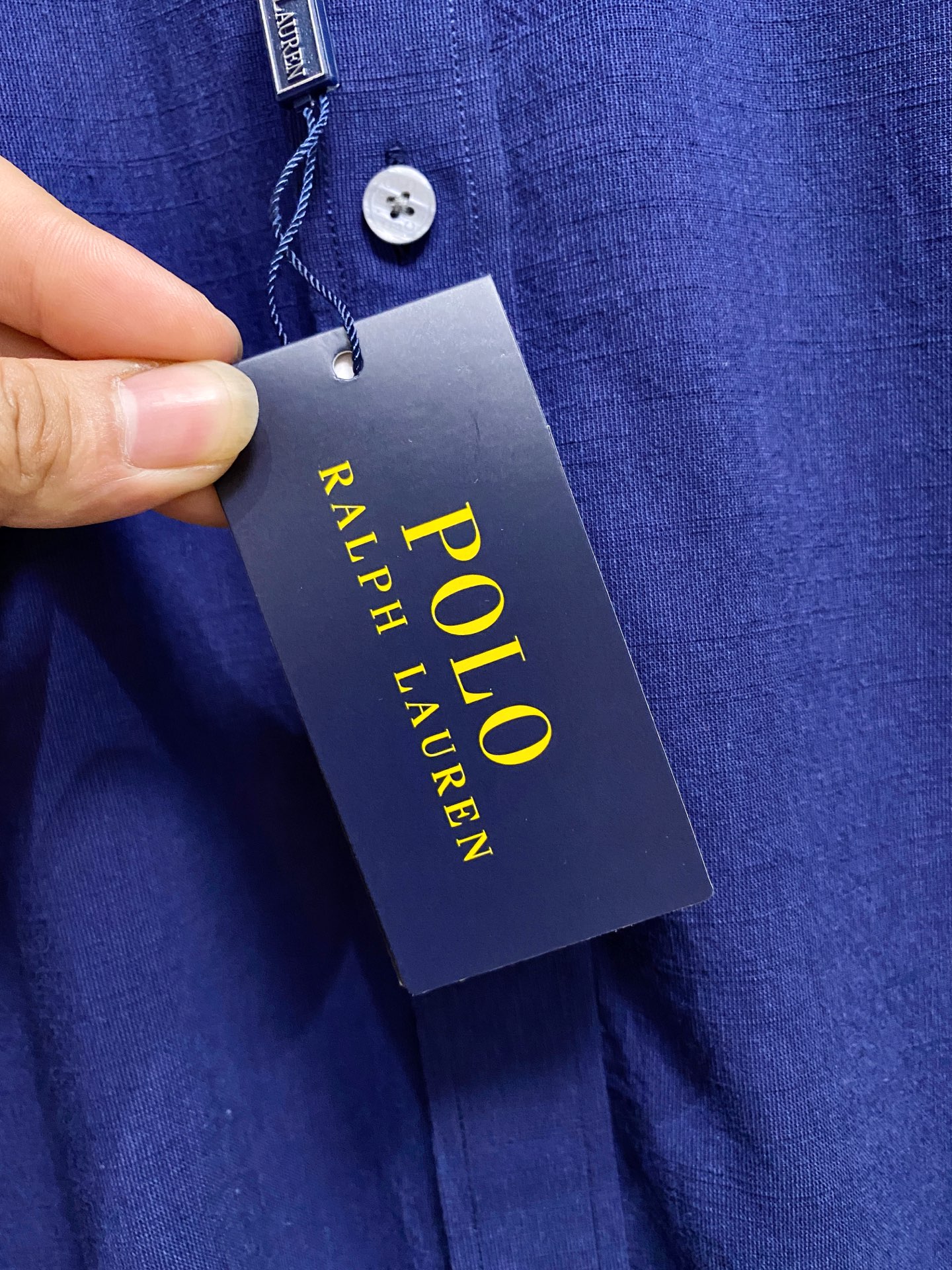 强势上新，新款不断！！！新款衬衫，高级面料高级做工，顶级品质！！！S一XXLS穿125左右m穿140左右