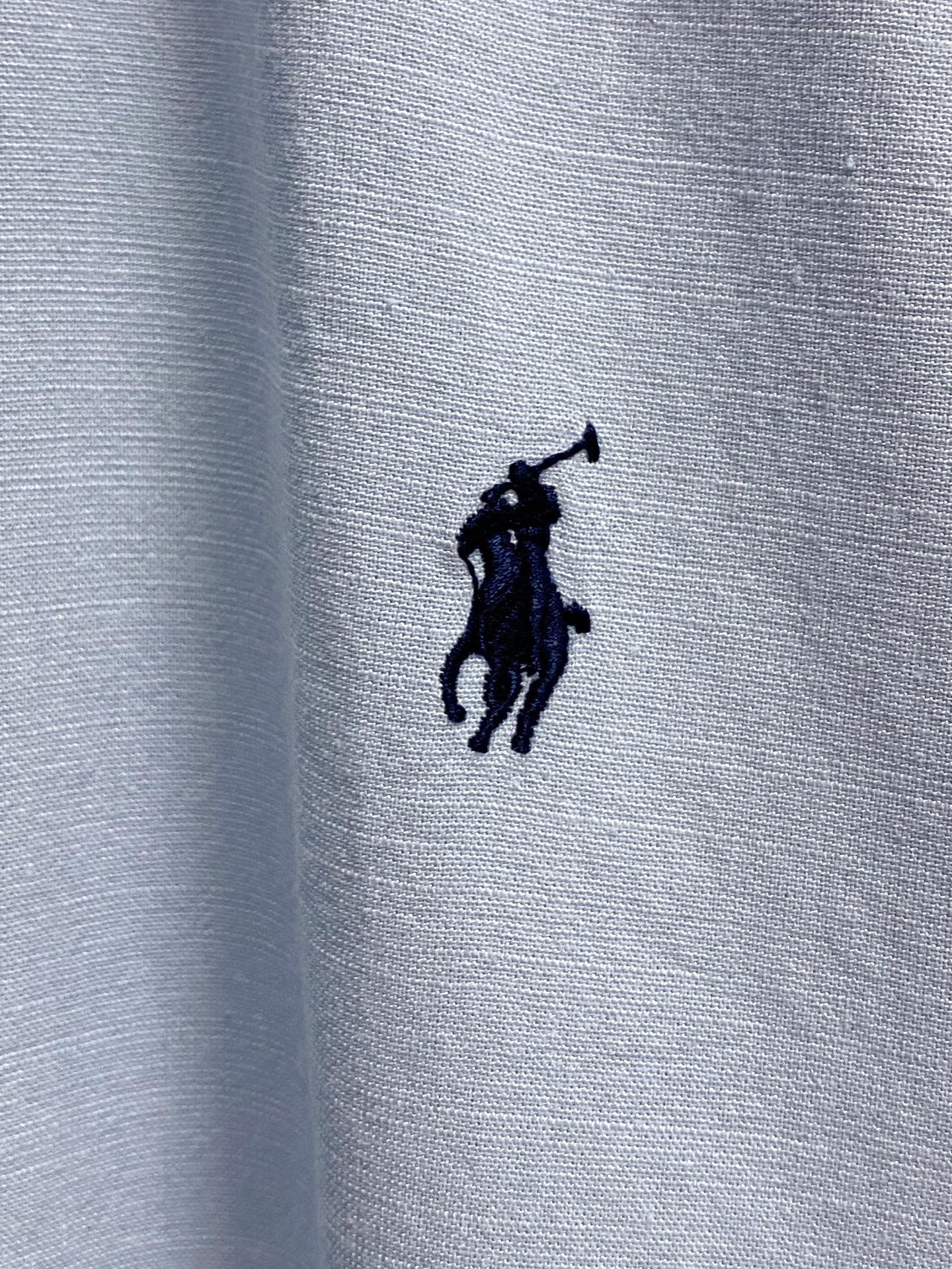 强势上新，新款不断！！！新款衬衫，高级面料高级做工，顶级品质！！！S一XXLS穿125左右m穿140左右