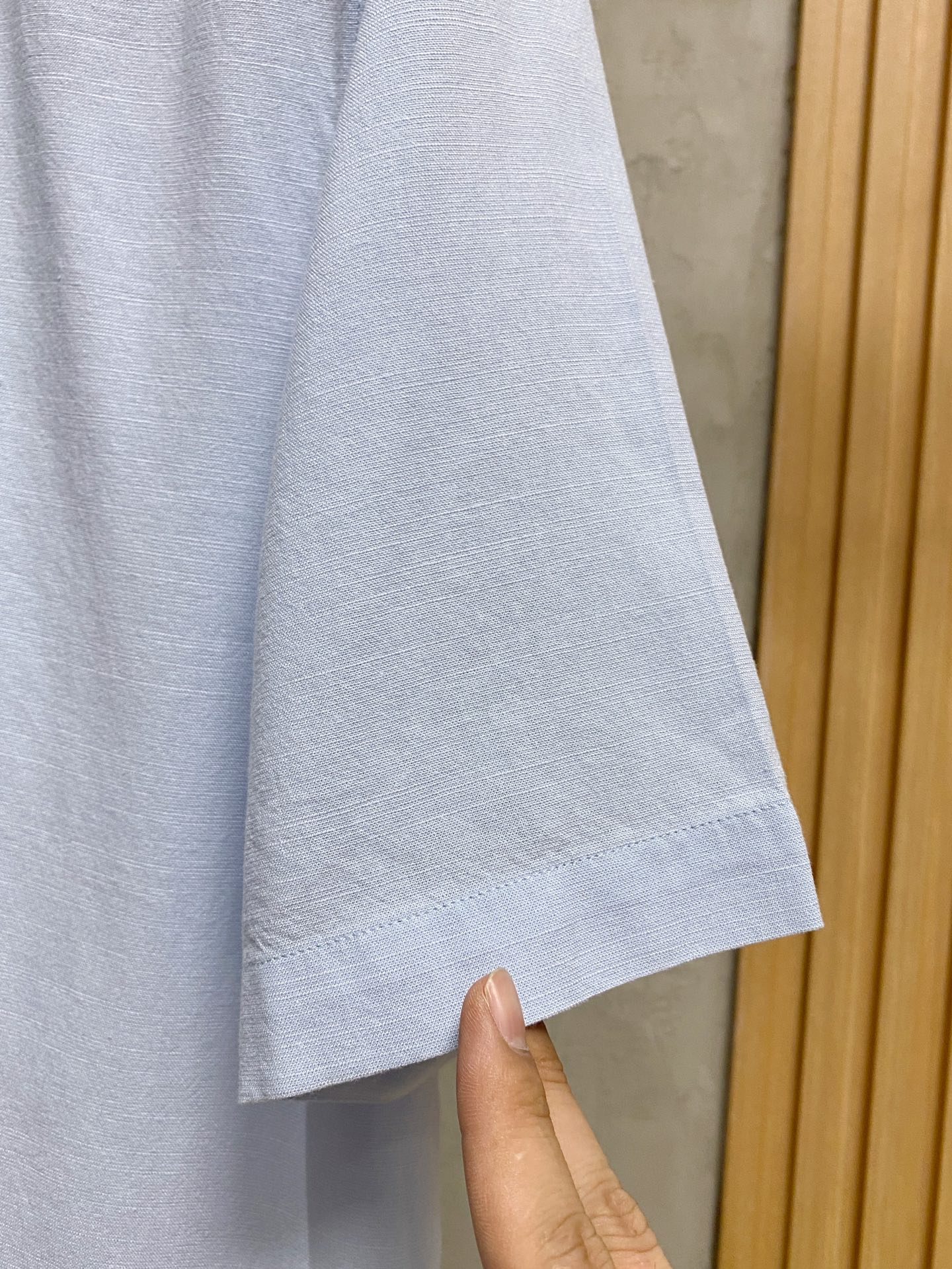 强势上新，新款不断！！！新款衬衫，高级面料高级做工，顶级品质！！！S一XXLS穿125左右m穿140左右