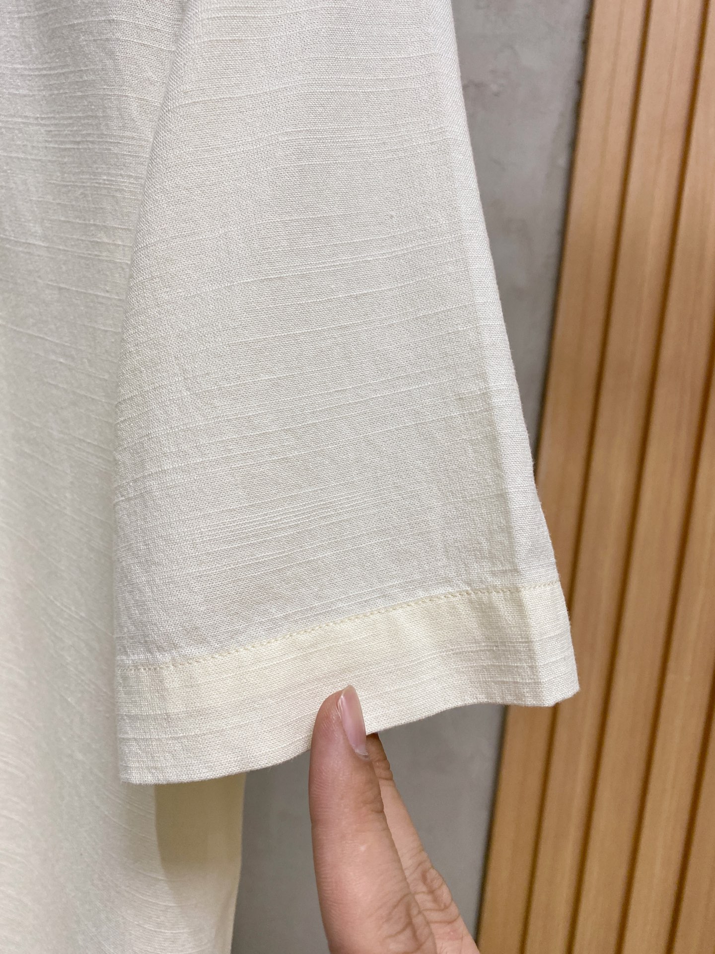 P，P轻盈雅致，短袖衬衫——25年春夏日里的温柔守候短袖衬衫，臻品定制系列的材质、精湛的工艺细节和卓越的