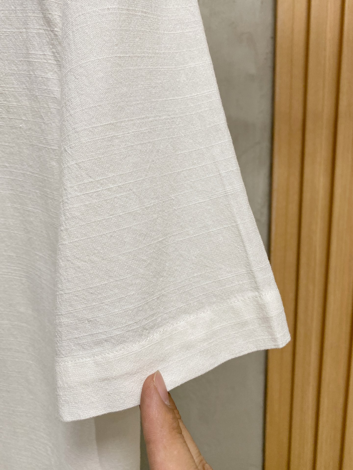 P，P轻盈雅致，短袖衬衫——25年春夏日里的温柔守候短袖衬衫，臻品定制系列的材质、精湛的工艺细节和卓越的