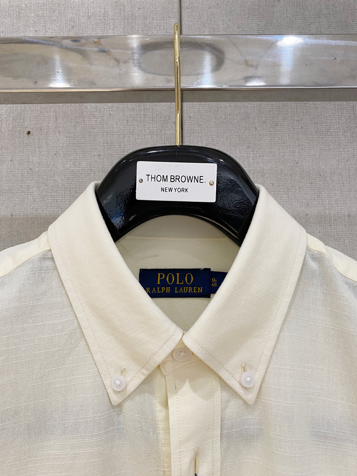 P，P轻盈雅致，短袖衬衫——25年春夏日里的温柔守候短袖衬衫，臻品定制系列的材质、精湛的工艺细节和卓越的