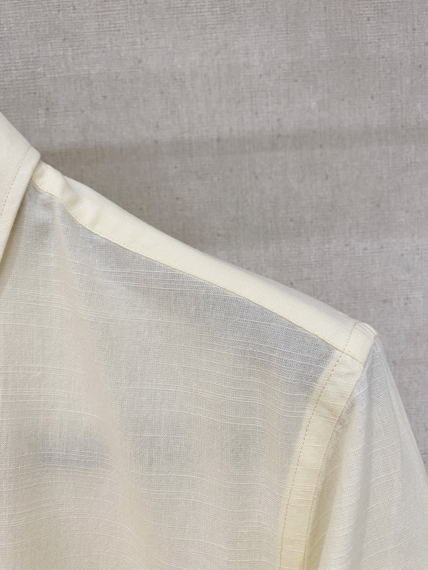 P，P轻盈雅致，短袖衬衫——25年春夏日里的温柔守候短袖衬衫，臻品定制系列的材质、精湛的工艺细节和卓越的