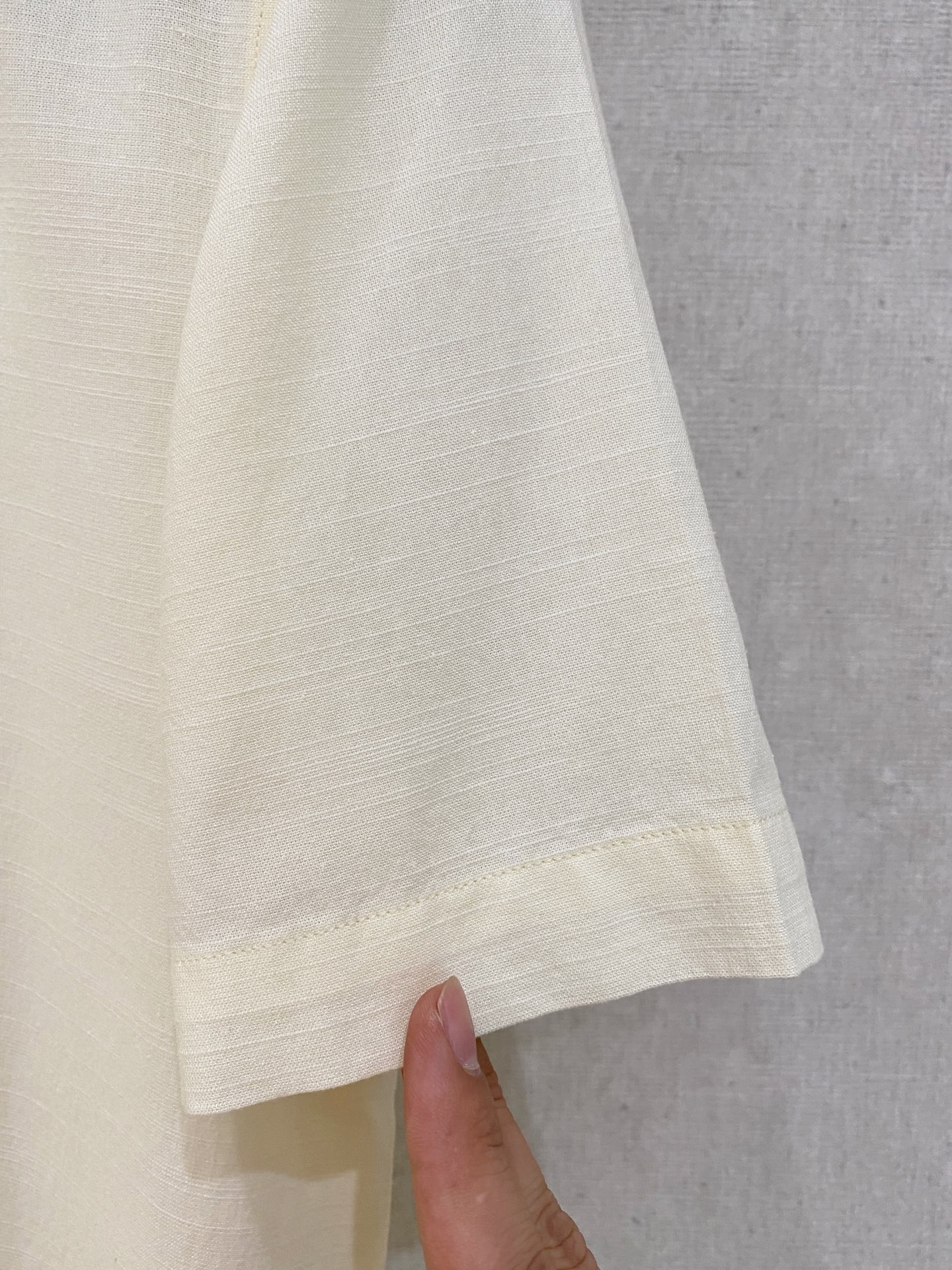 P，P轻盈雅致，短袖衬衫——25年春夏日里的温柔守候短袖衬衫，臻品定制系列的材质、精湛的工艺细节和卓越的