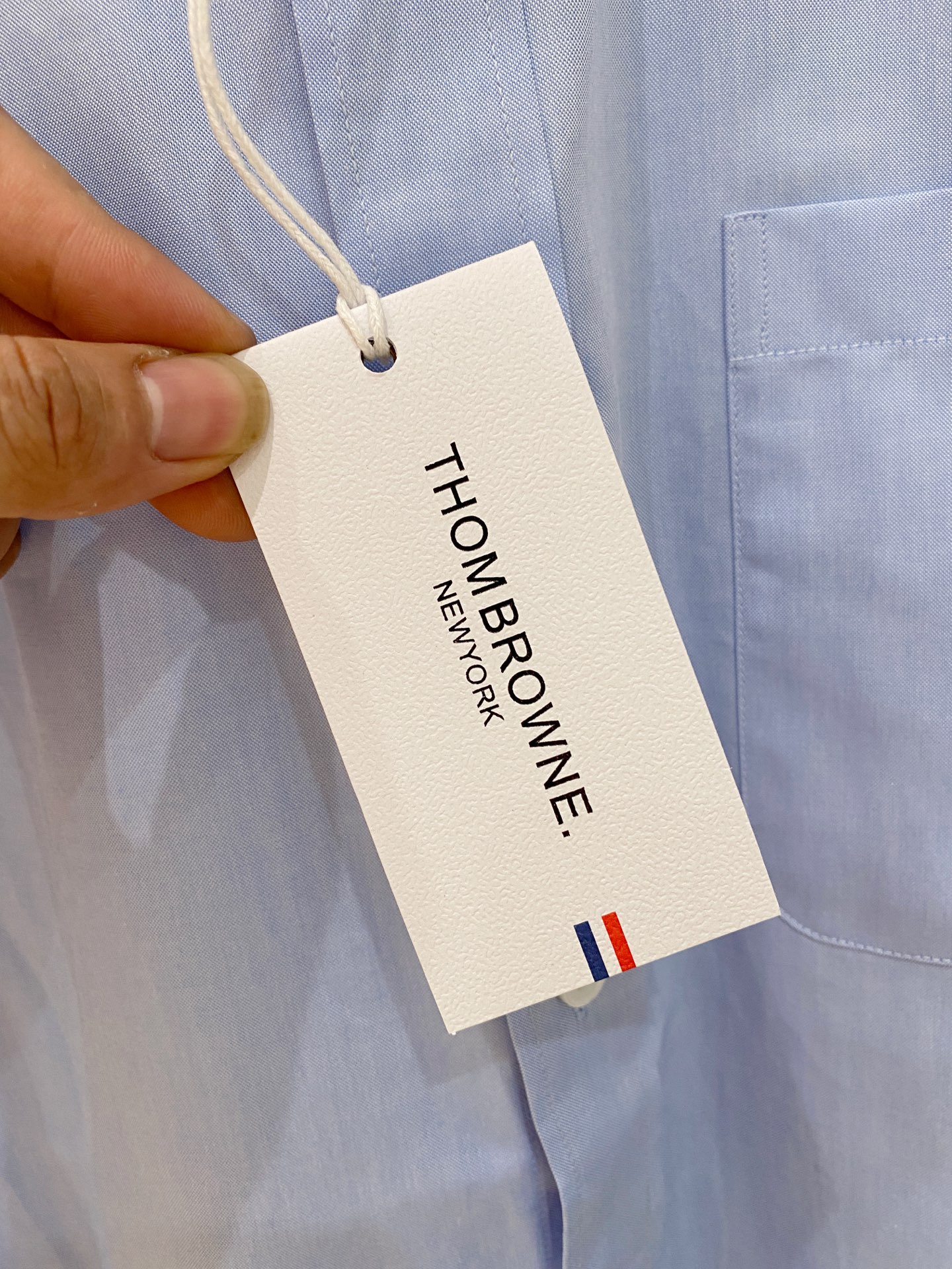 P，P轻盈雅致，短袖衬衫——25年春夏日里的温柔守候短袖衬衫，臻品定制系列的材质、精湛的工艺细节和卓越的