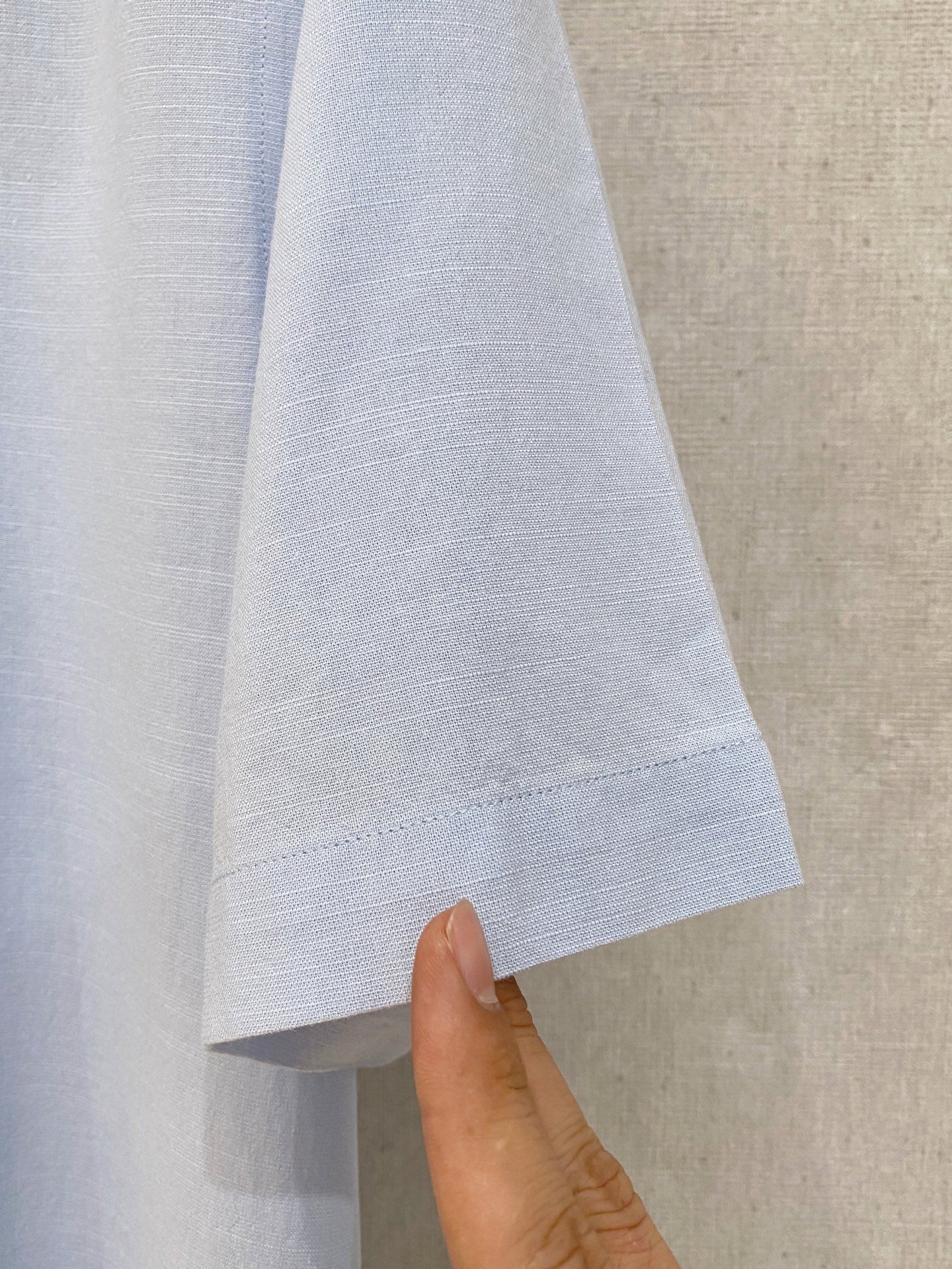 P，P轻盈雅致，短袖衬衫——25年春夏日里的温柔守候短袖衬衫，臻品定制系列的材质、精湛的工艺细节和卓越的