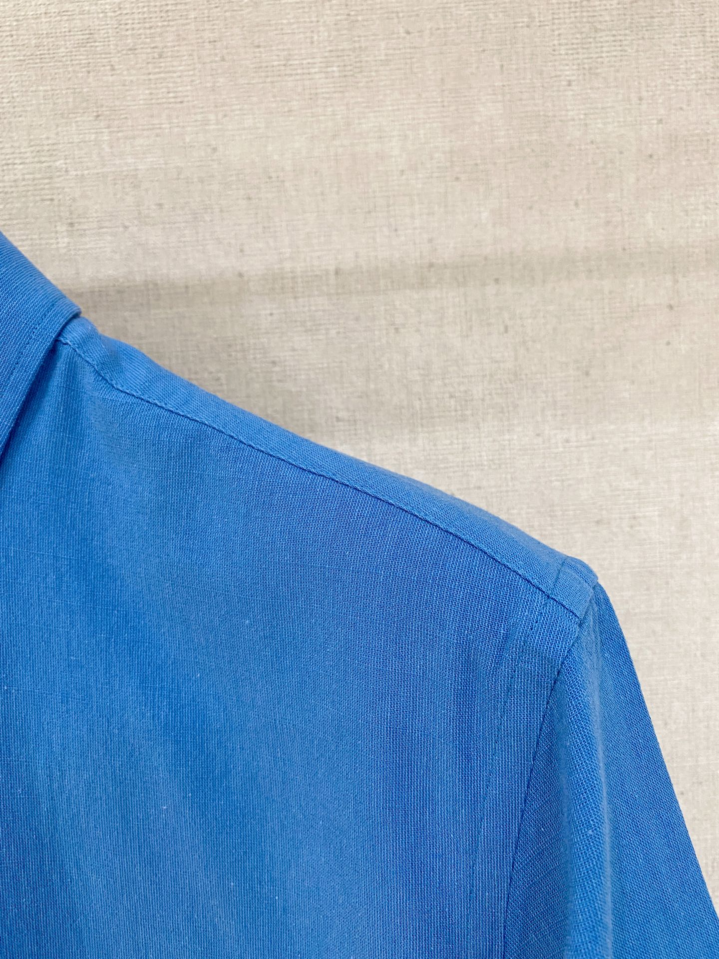 P，P轻盈雅致，短袖衬衫——25年春夏日里的温柔守候短袖衬衫，臻品定制系列的材质、精湛的工艺细节和卓越的