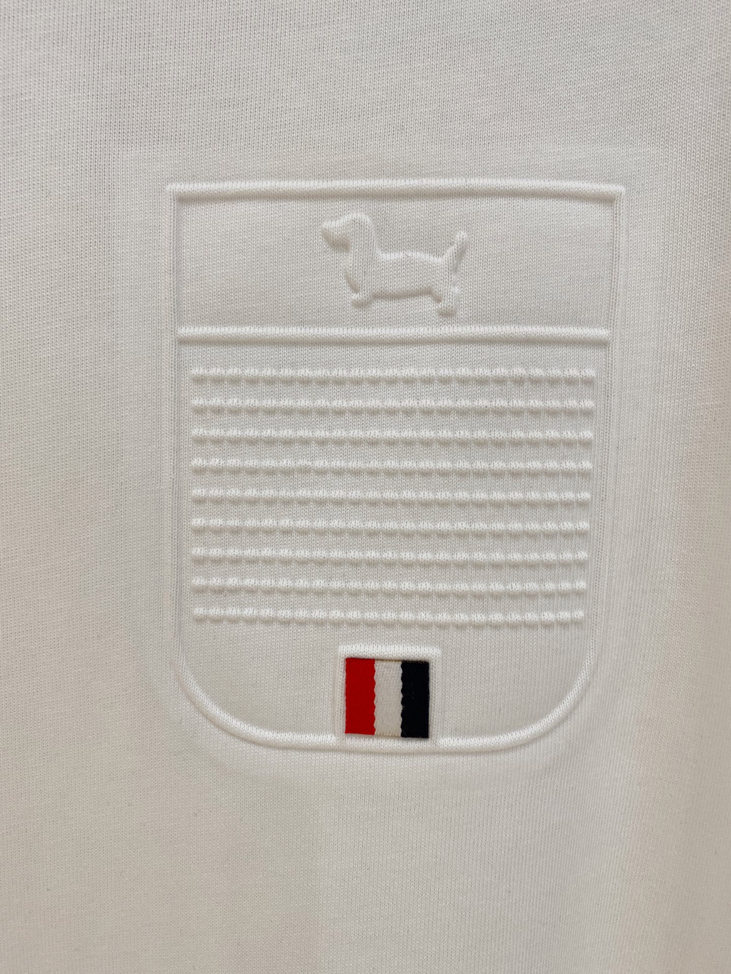 🌾退换# THOM BROWNE 春夏新款首发专柜最新款短袖圆领T恤 高端订制 设计前卫时尚！品牌log