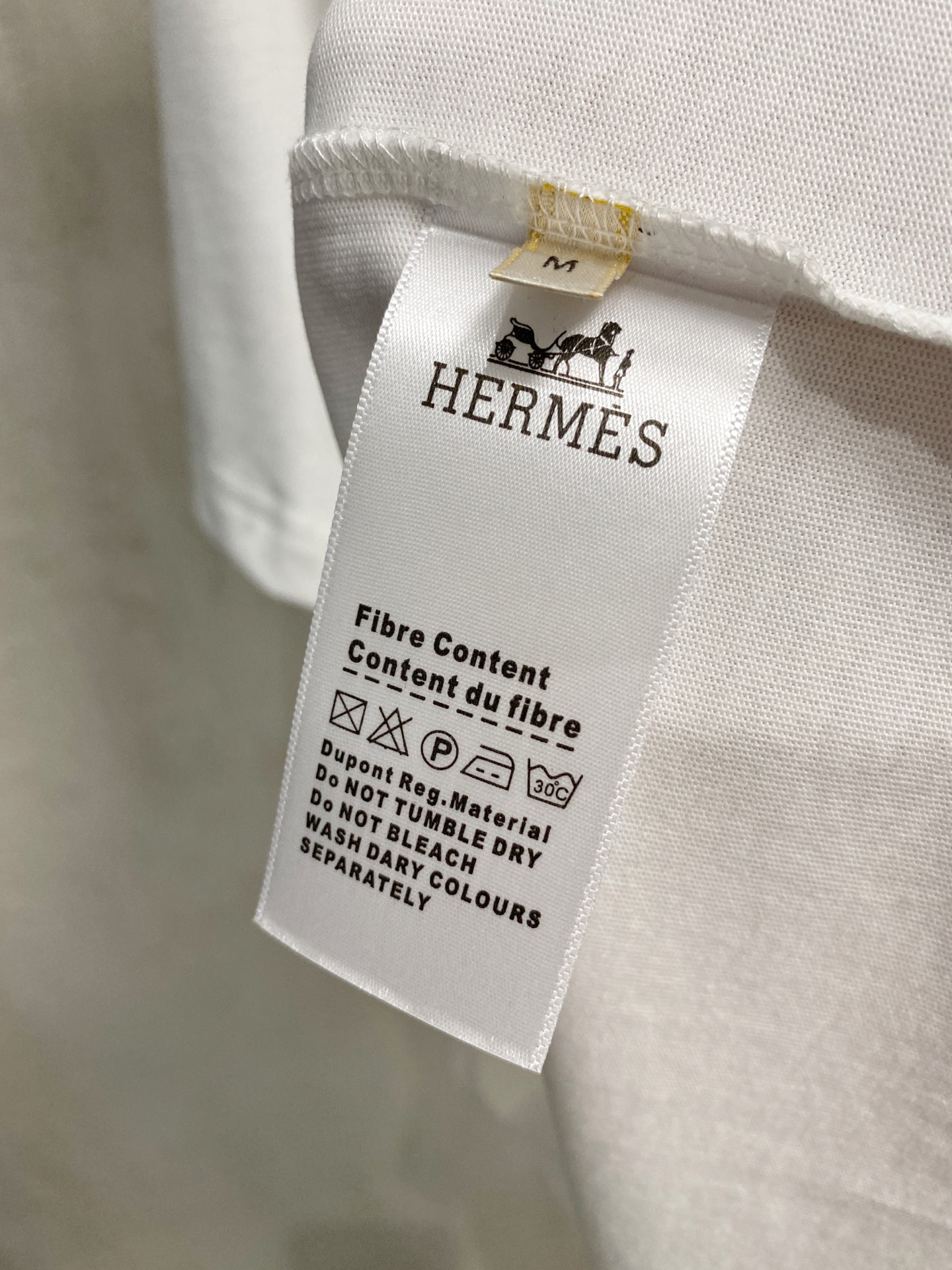 爱马*Hermes 春夏新款首发专柜最新款短袖圆领T恤 手绘高端订制 设计前卫时尚！品牌logo重工艺设