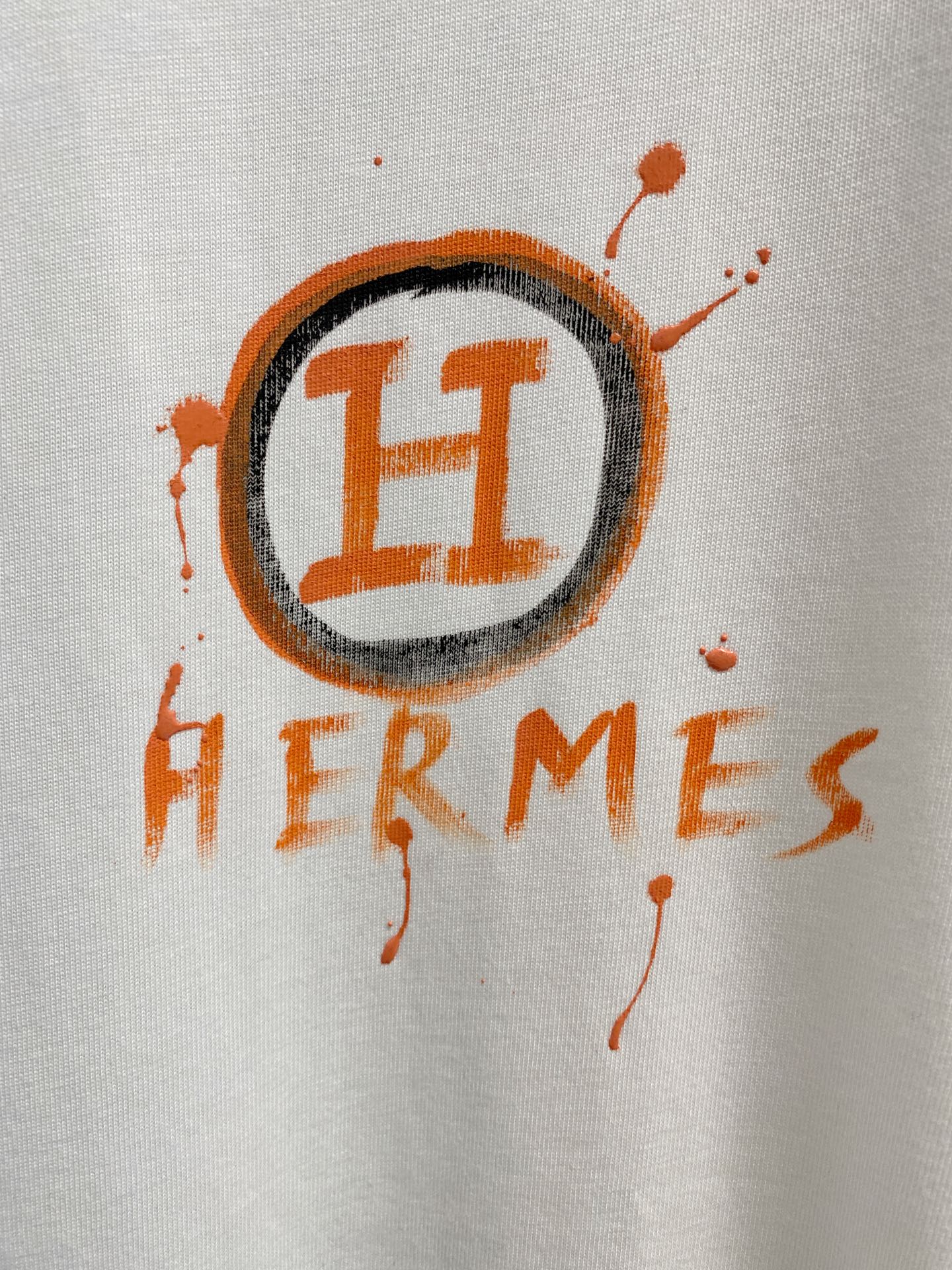 爱马*Hermes 春夏新款首发专柜最新款短袖圆领T恤 手绘高端订制 设计前卫时尚！品牌logo重工艺设