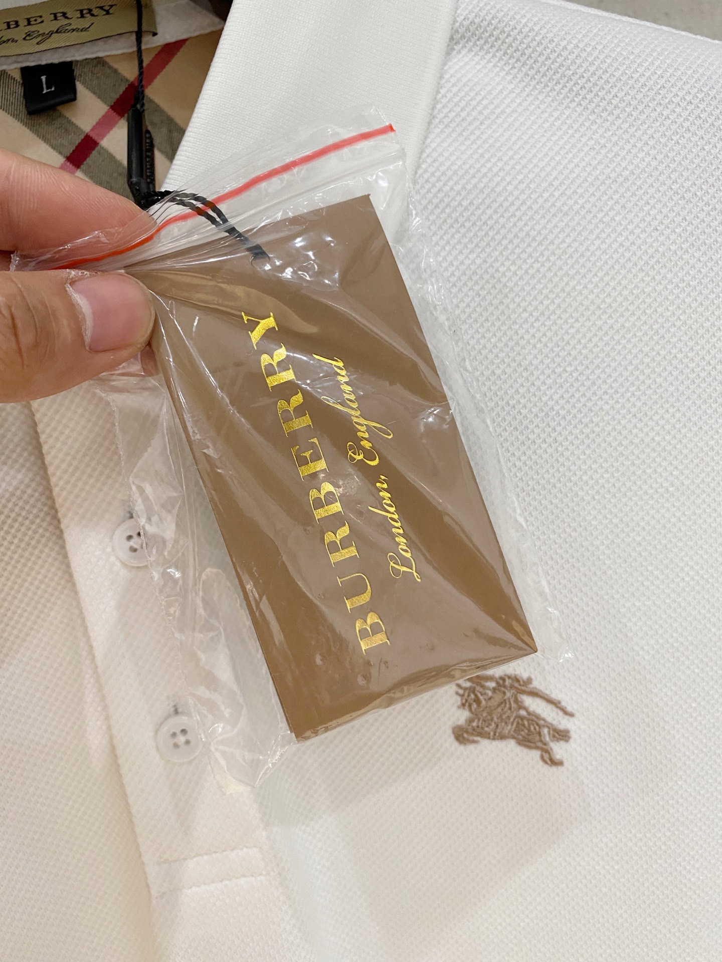 开春新品 巴宝莉 𝟏𝟎𝟎%新疆长绒棉 面料柔软舒适透气𝟮𝟬25 秋冬 限量款长袖Polo系列𝗦𝗜𝗭𝗘：𝗠