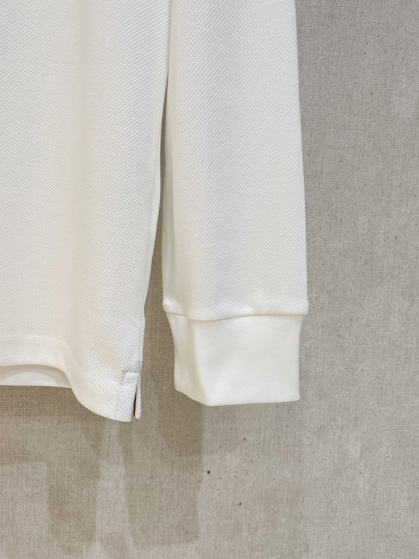 开春新品 芬迪 𝟏𝟎𝟎%新疆长绒棉 面料柔软舒适透气𝟮𝟬25 秋冬 限量款长袖Polo系列𝗦𝗜𝗭𝗘：𝗠-