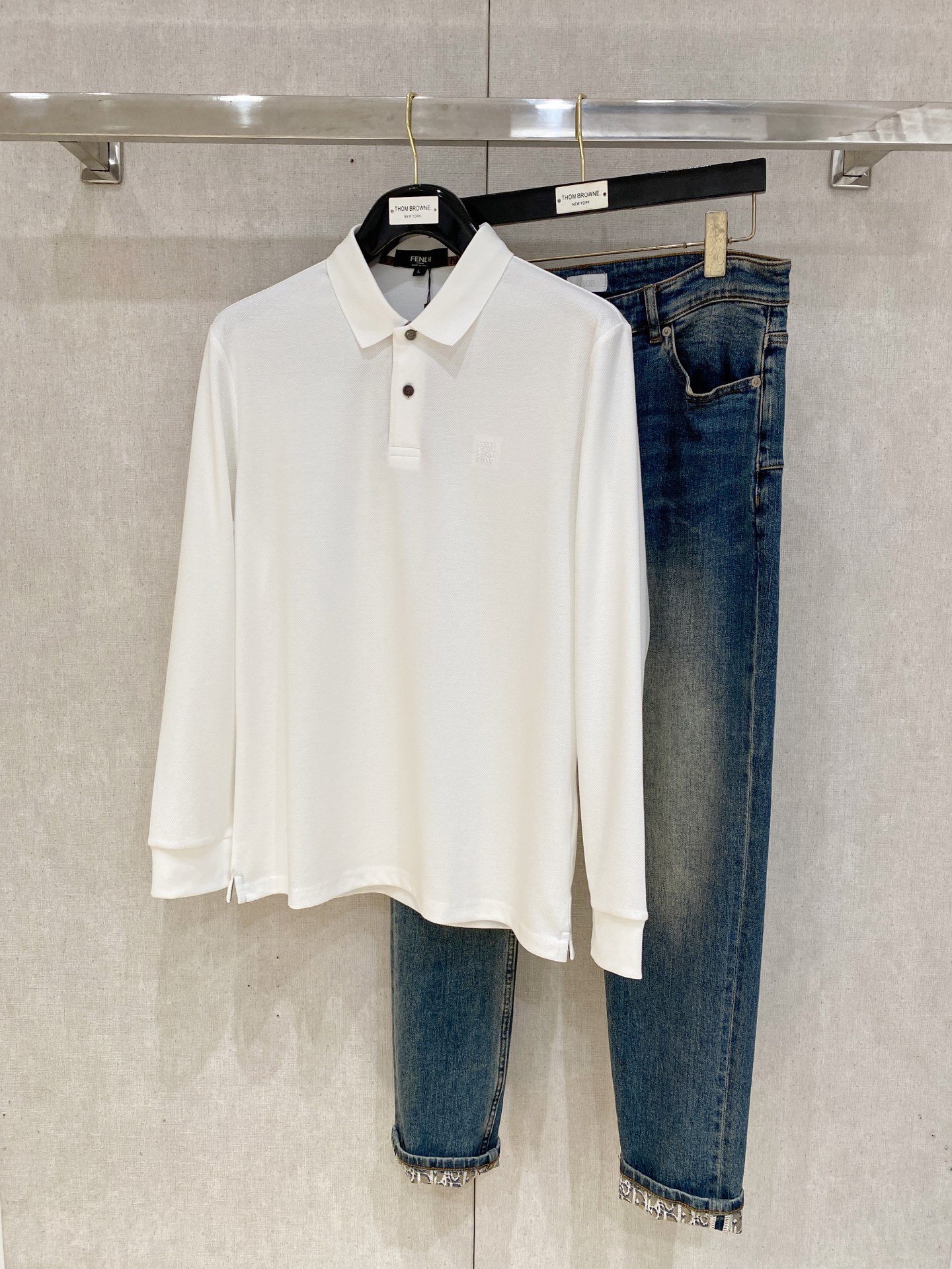 开春新品 芬迪 𝟏𝟎𝟎%新疆长绒棉 面料柔软舒适透气𝟮𝟬25 秋冬 限量款长袖Polo系列𝗦𝗜𝗭𝗘：𝗠-