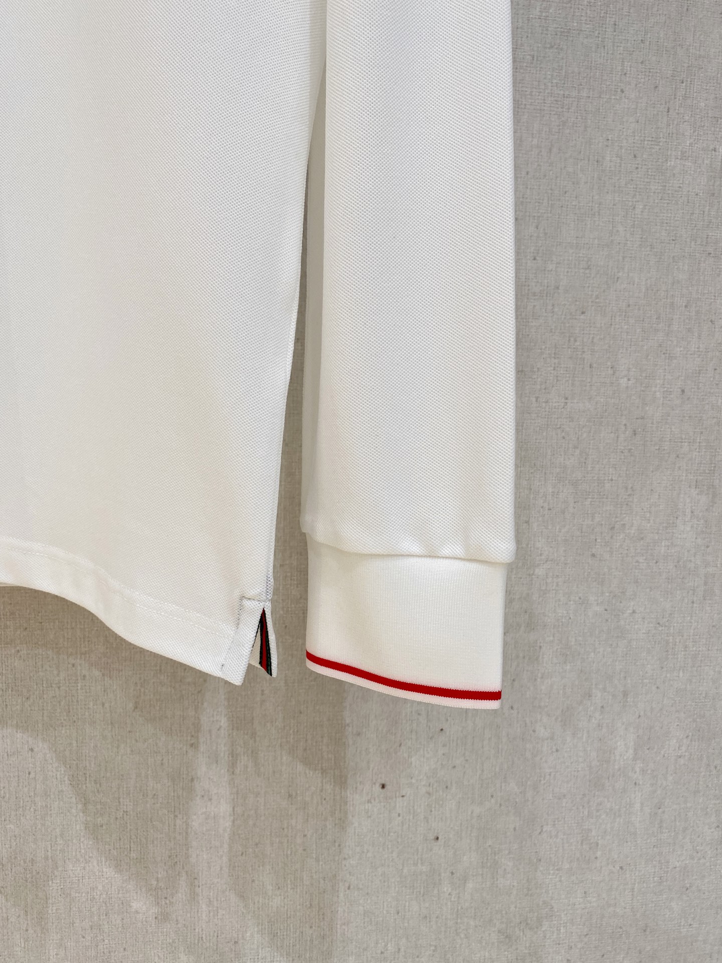 开春新品 古驰 𝟏𝟎𝟎%新疆长绒棉 面料柔软舒适透气𝟮𝟬25 秋冬 限量款长袖Polo系列𝗦𝗜𝗭𝗘：𝗠-