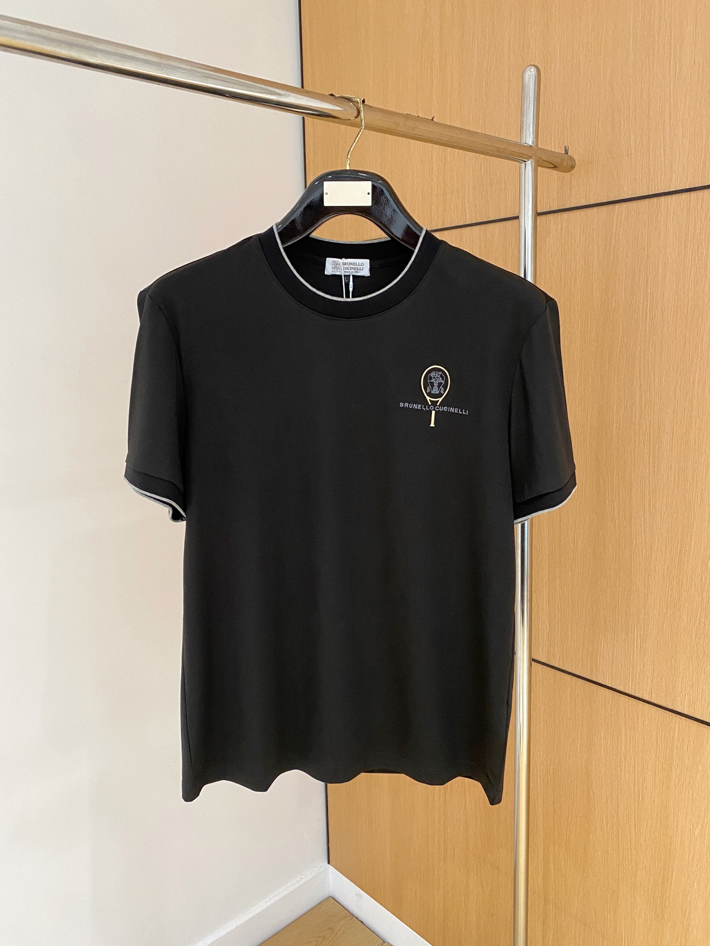 “Year-Old Classic Business and Leisure T-Shirts in White and Blue, Sizes M-3XL”