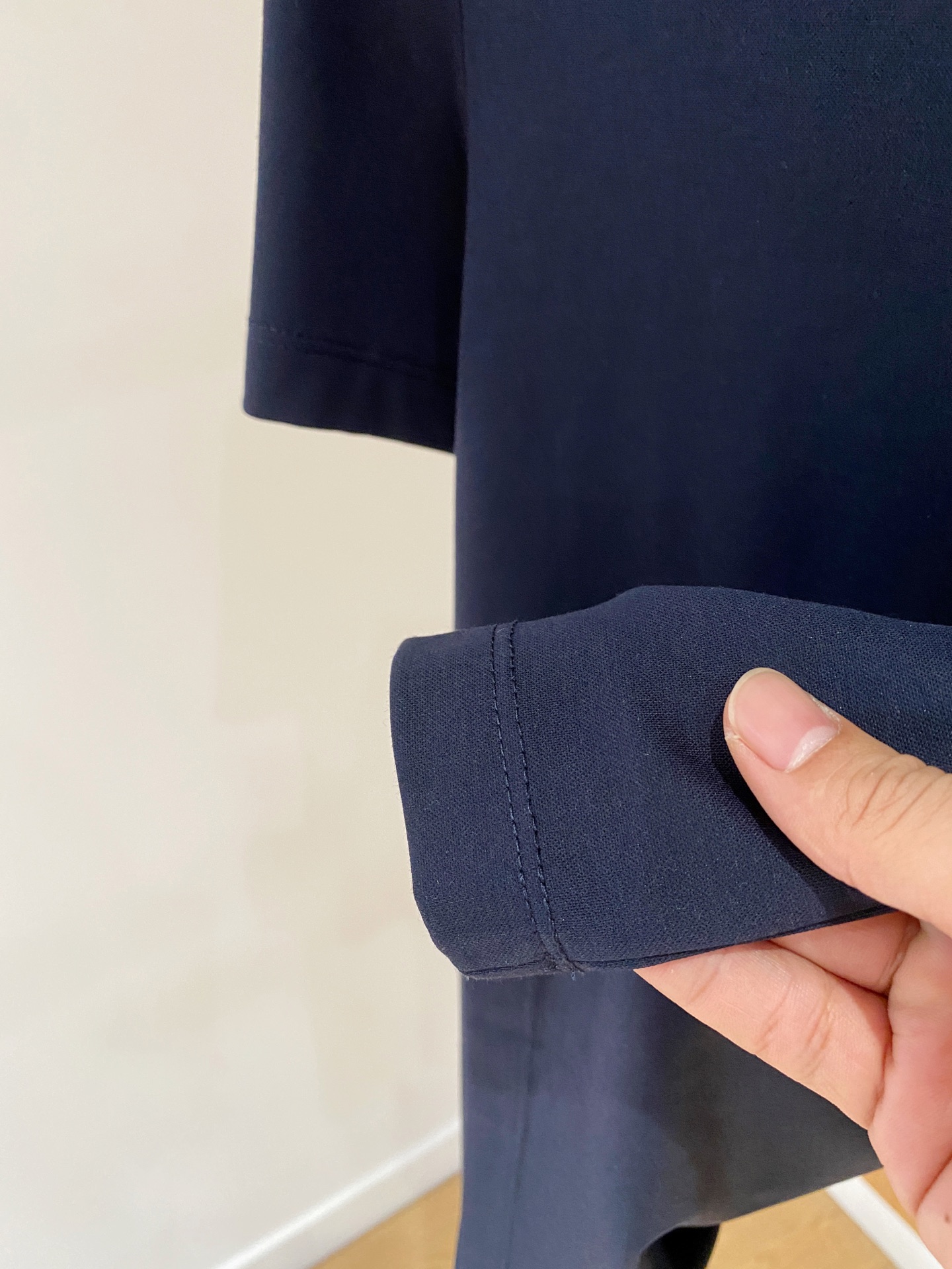 “Classic Business Leisure T-Shirts for Seniors: Comfortable Silk Cotton Fabric in Black, White, Blue – Sizes M-3XL” - 图片 7