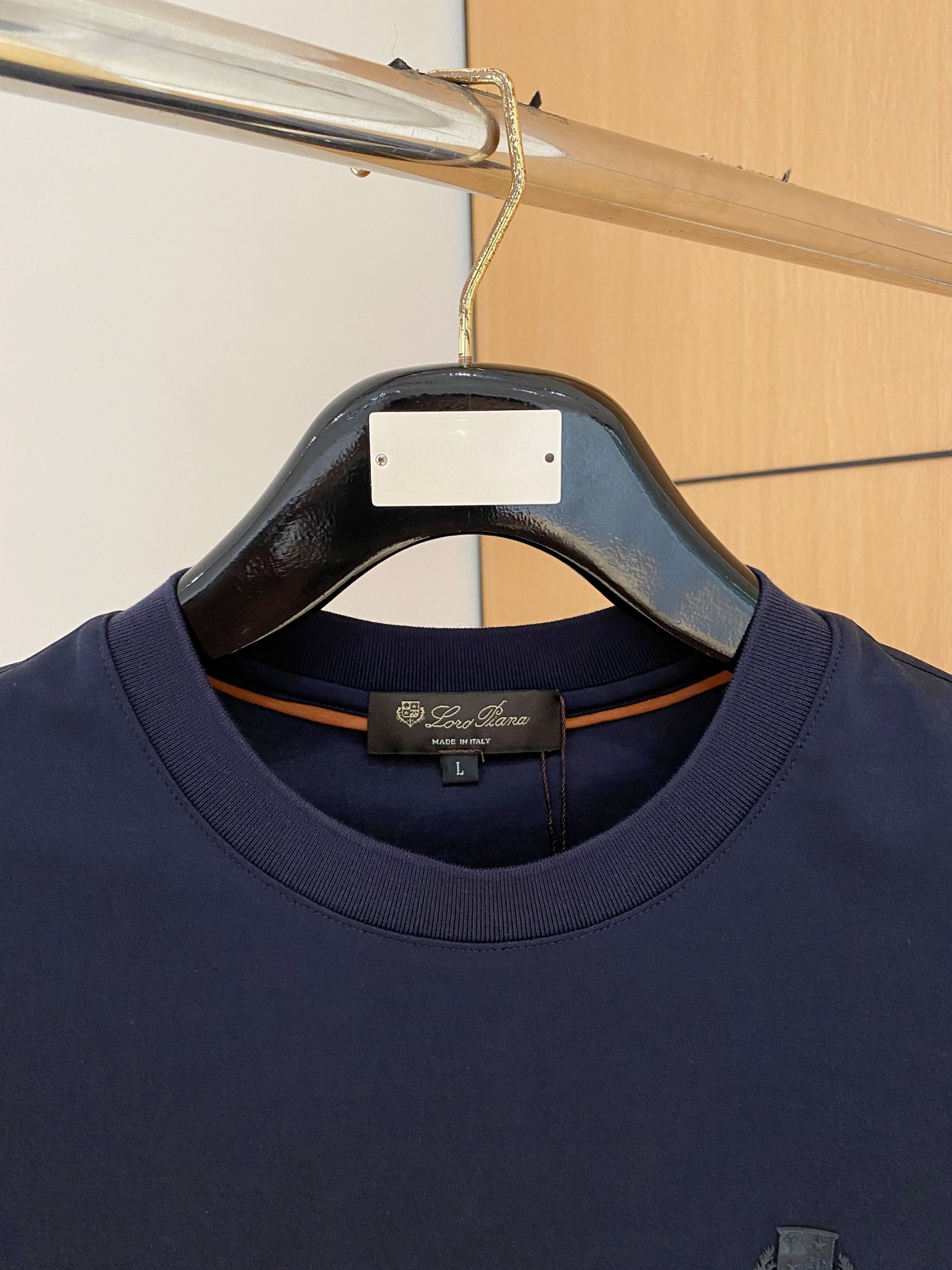 “Classic Business Leisure T-Shirts for Seniors: Comfortable Silk Cotton Fabric in Black, White, Blue – Sizes M-3XL” - 图片 2