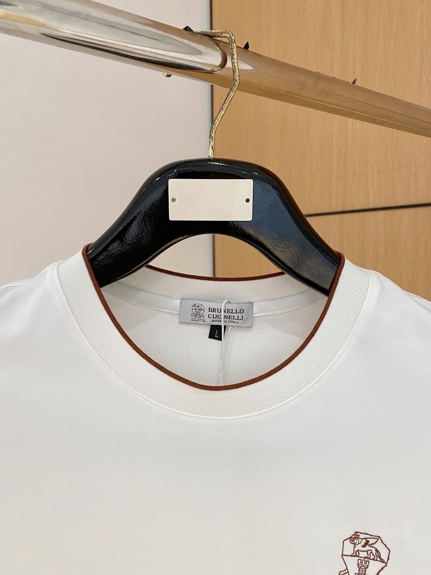 “Classic Business and Leisure Apparel with Stylish Designs and Comfortable Fabrics in Various Sizes” - 图片 2