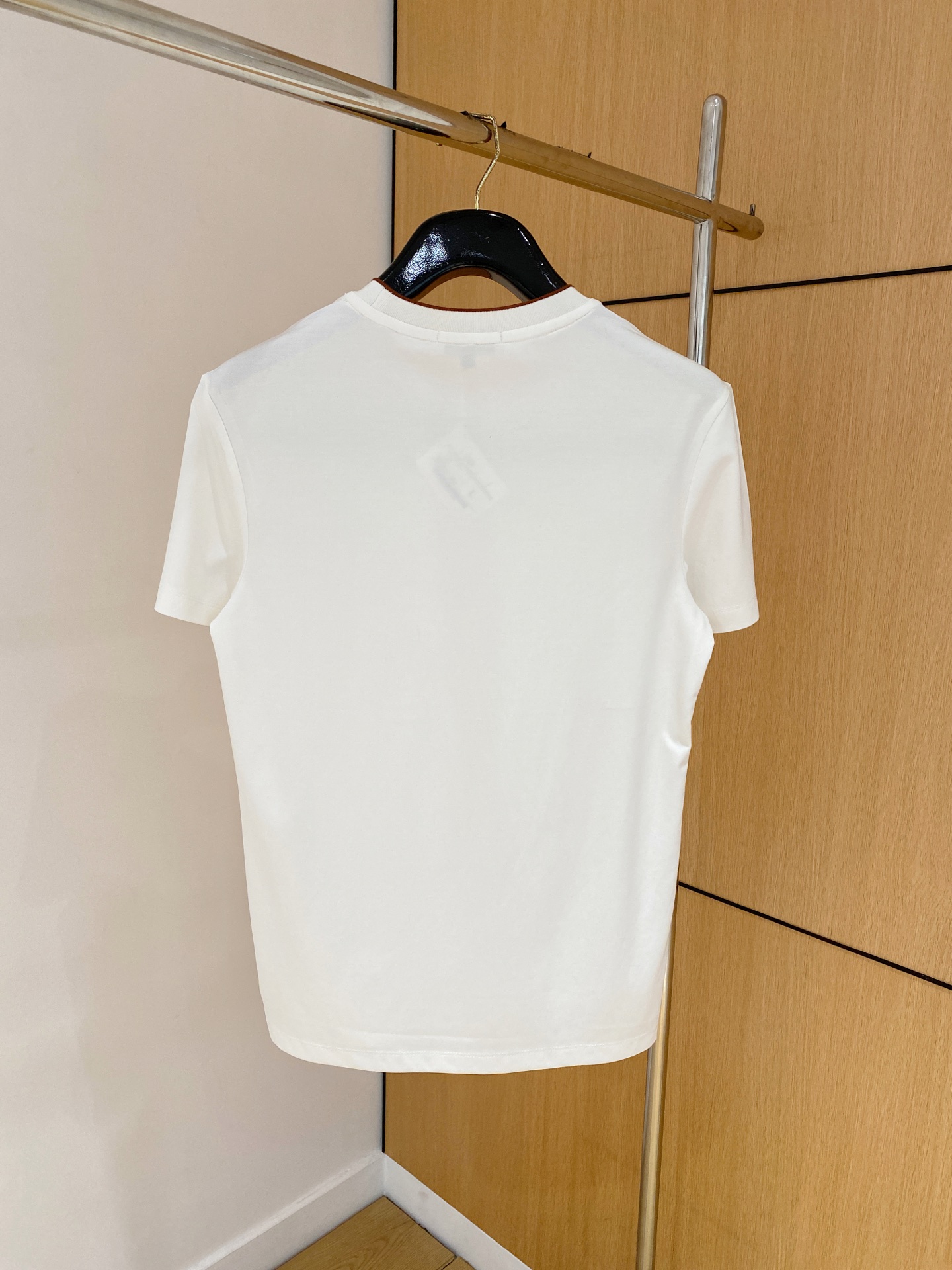 “Classic Business and Leisure Apparel with Stylish Designs and Comfortable Fabrics in Various Sizes” - 图片 9