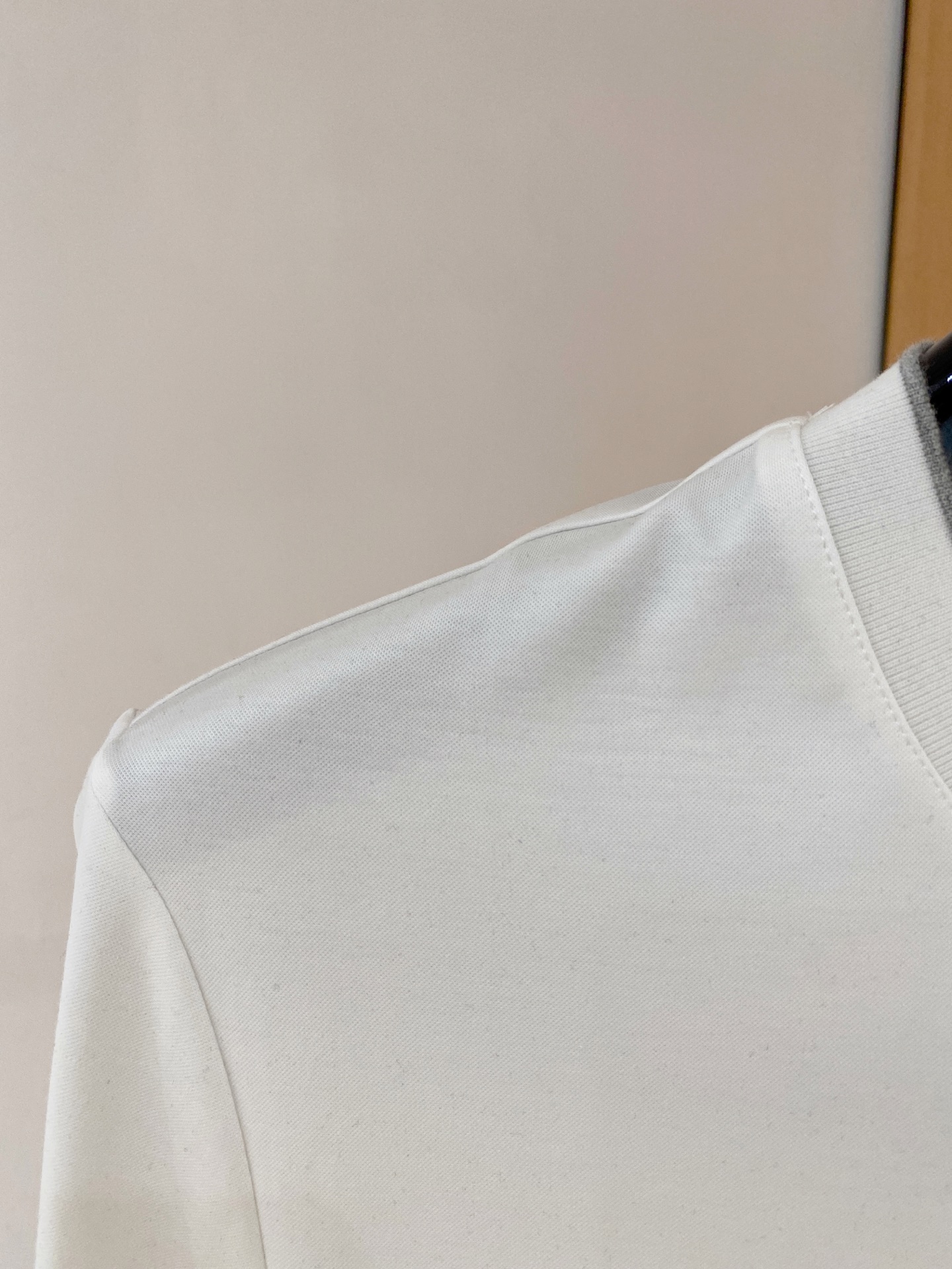 “Classic Business and Leisure Attire for Old and New Guests in Various Sizes and Colors” - 图片 3