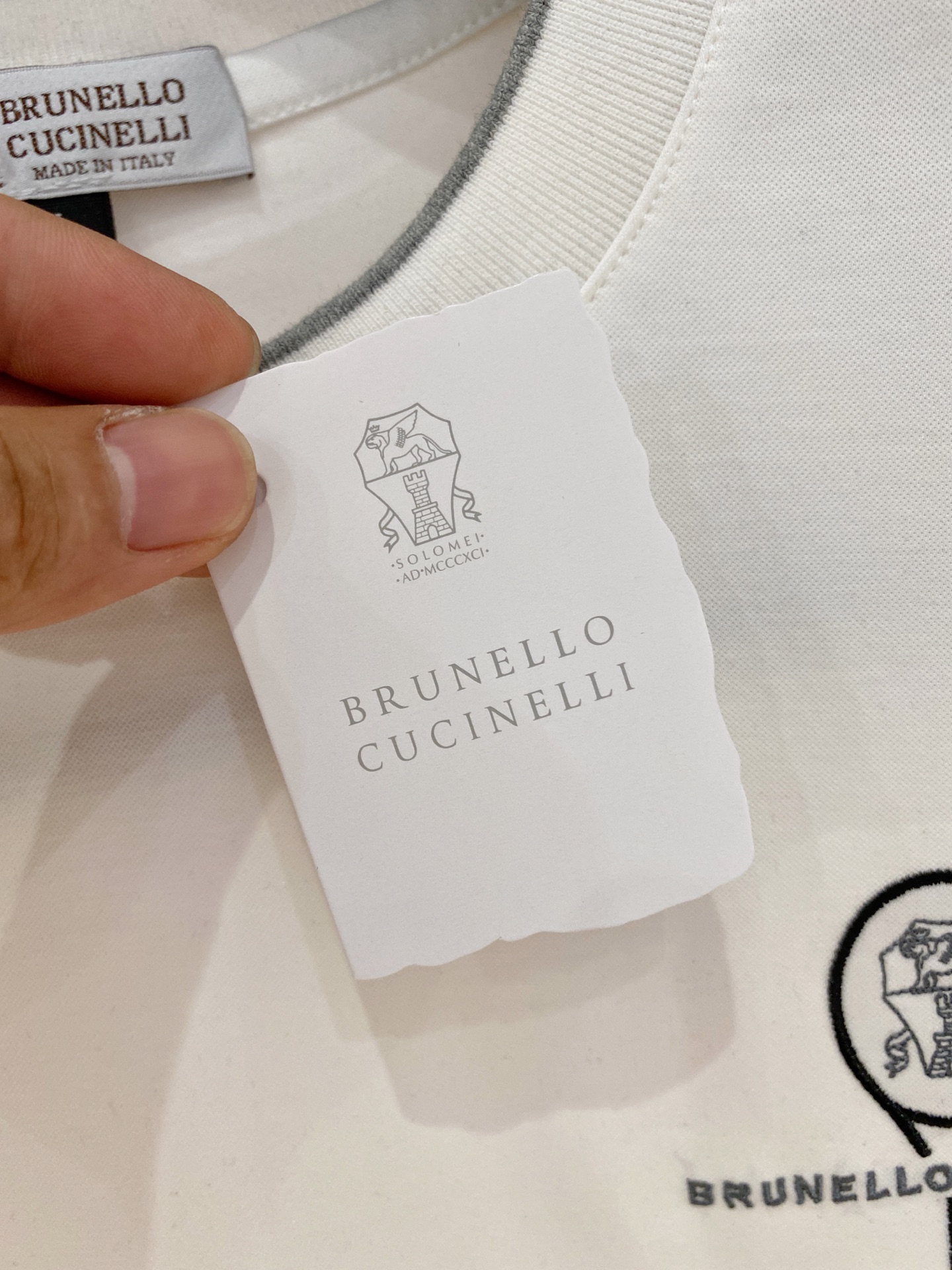 “Classic Business and Leisure Attire for Old and New Guests in Various Sizes and Colors” - 图片 5